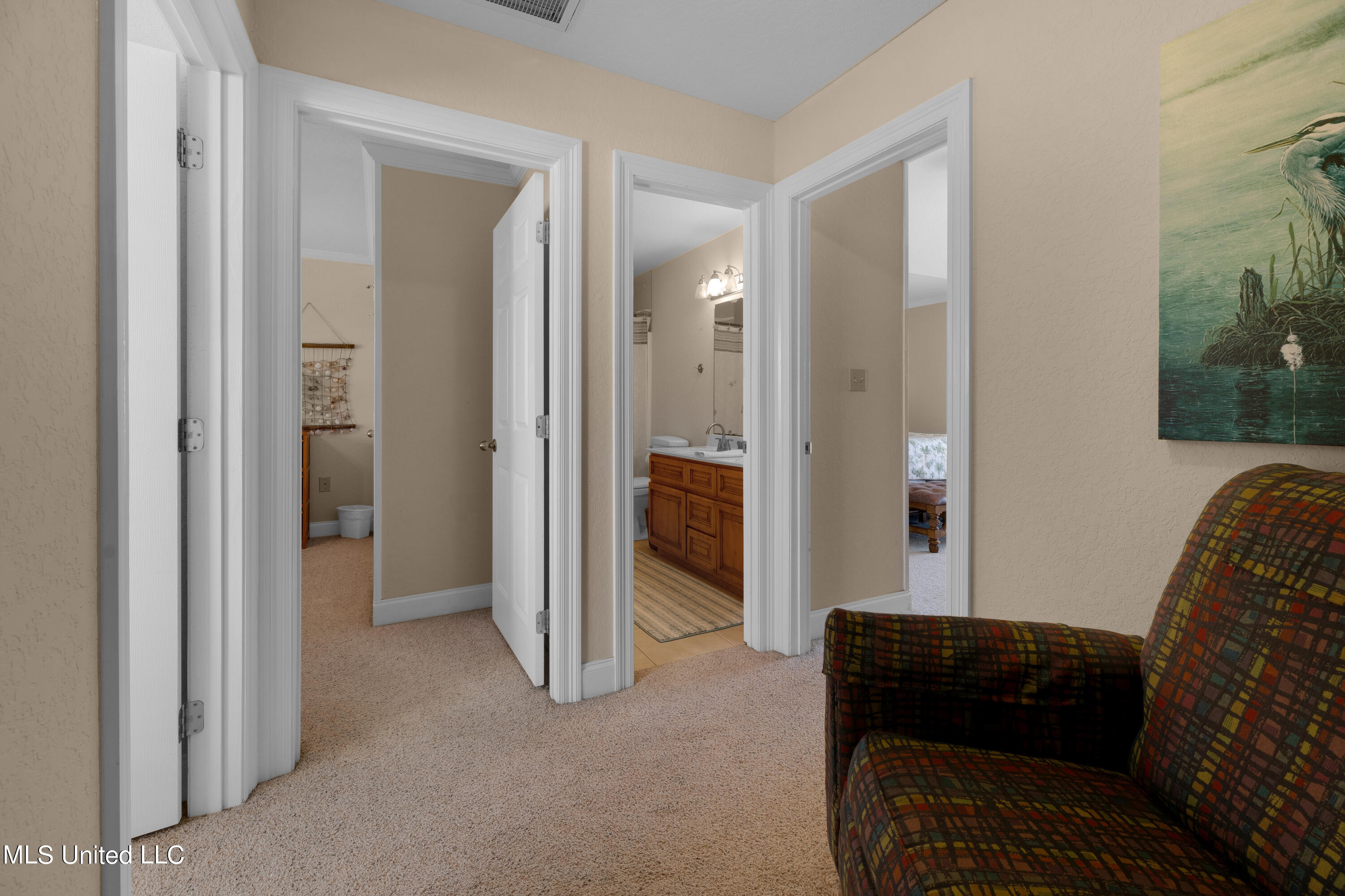 800 W Beach Boulevard Property Photo 14