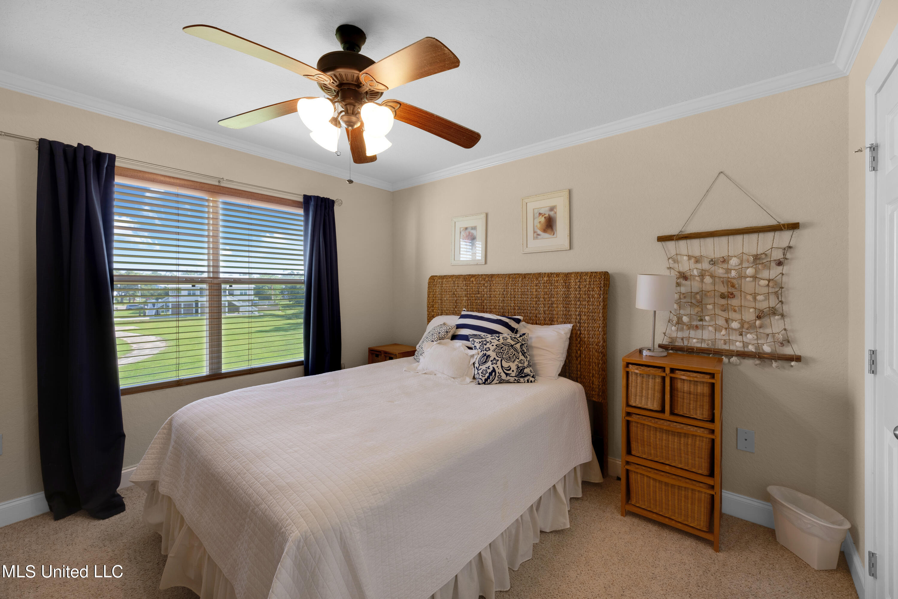 800 W Beach Boulevard Property Photo 16