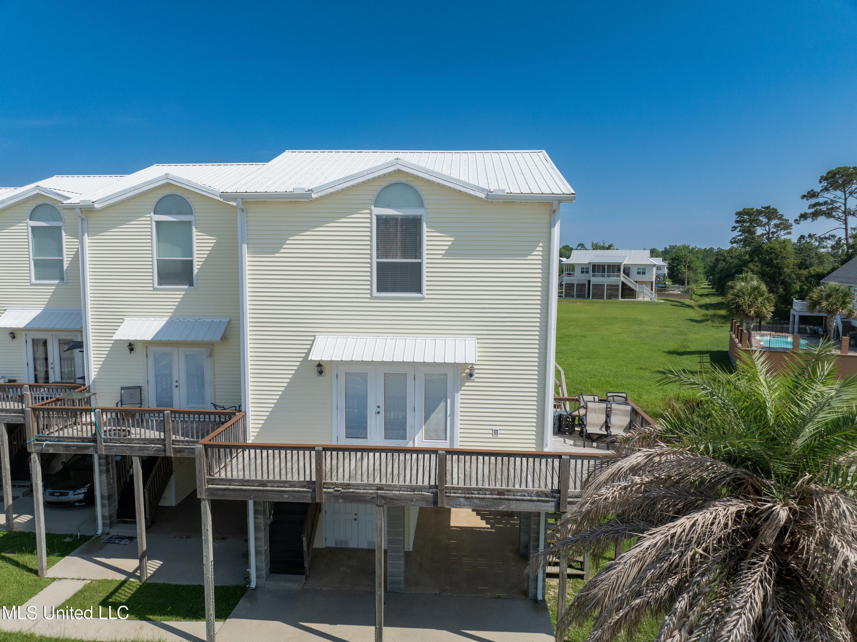 800 W Beach Boulevard Property Photo 23