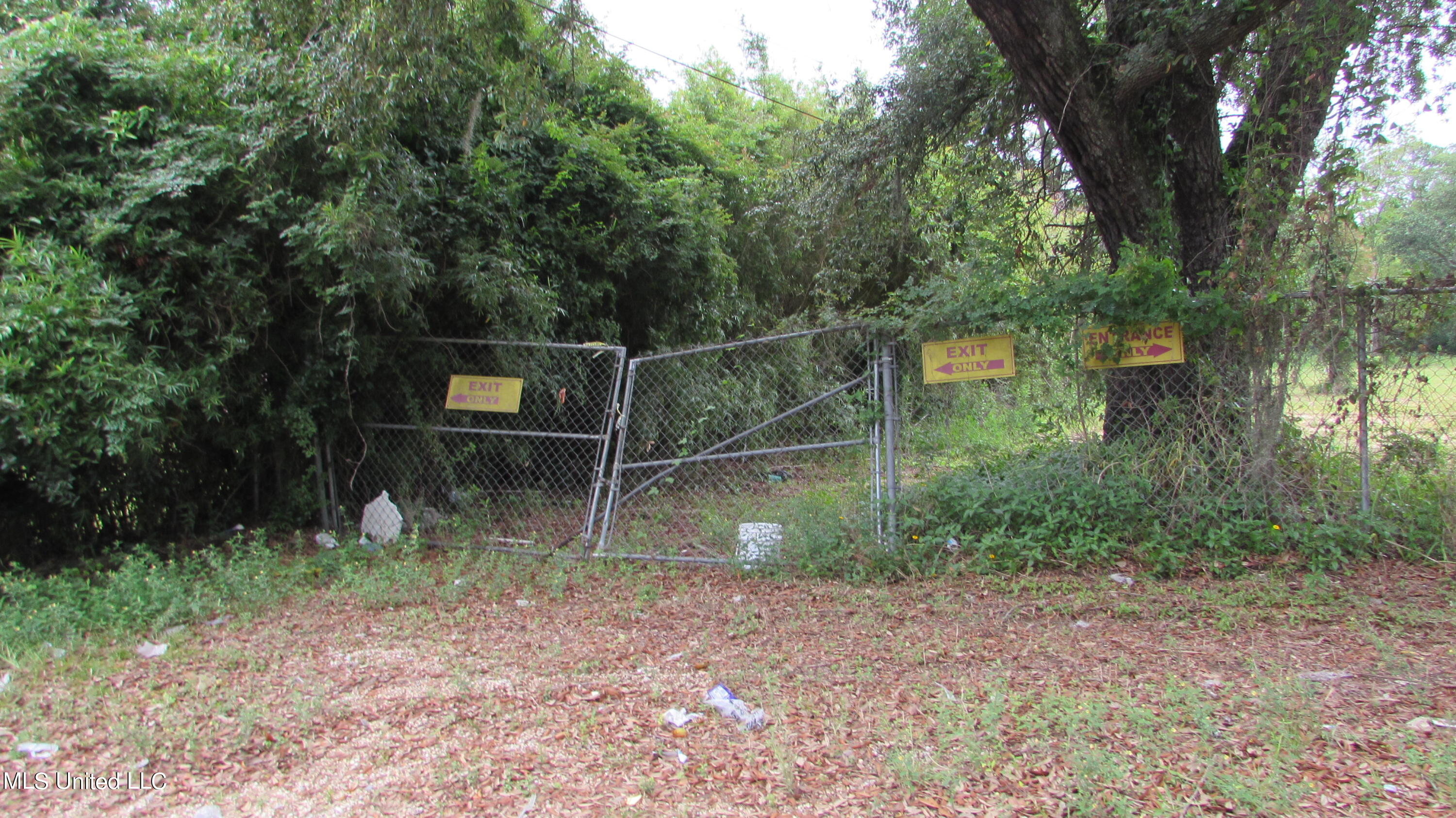 1808 E Pass Road Property Photo 6