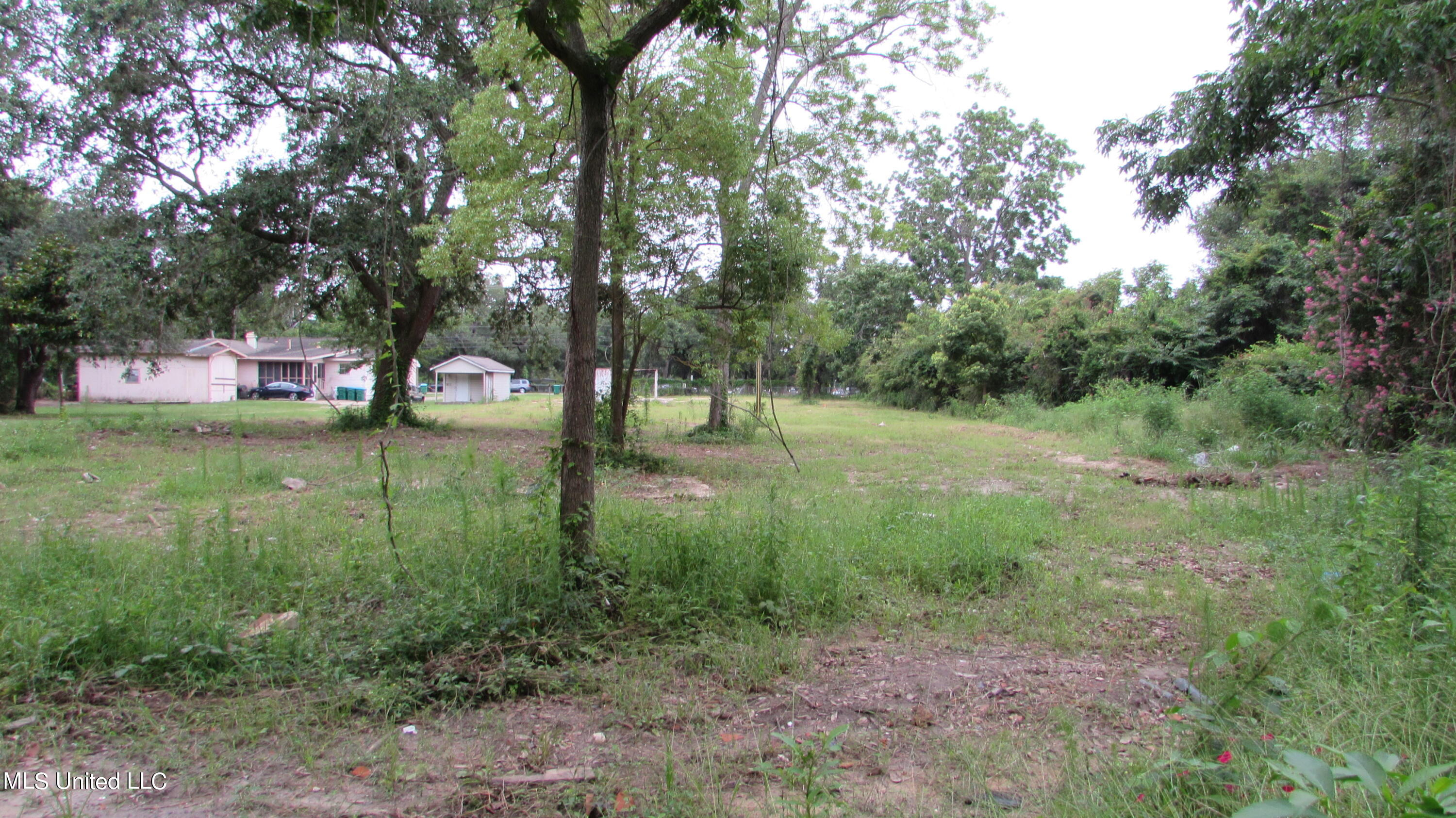 1808 E Pass Road Property Photo 8