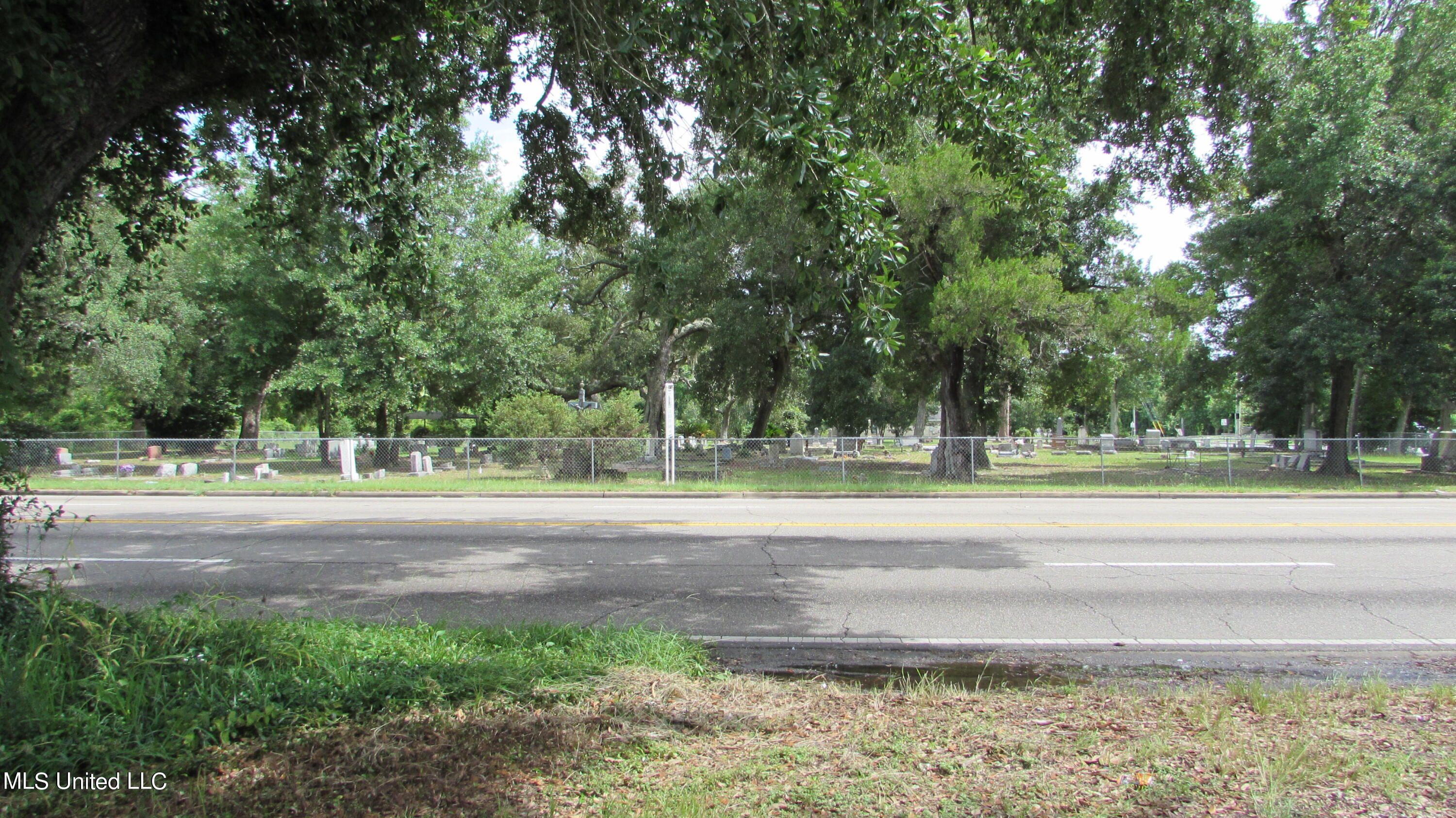1808 E Pass Road Property Photo 10