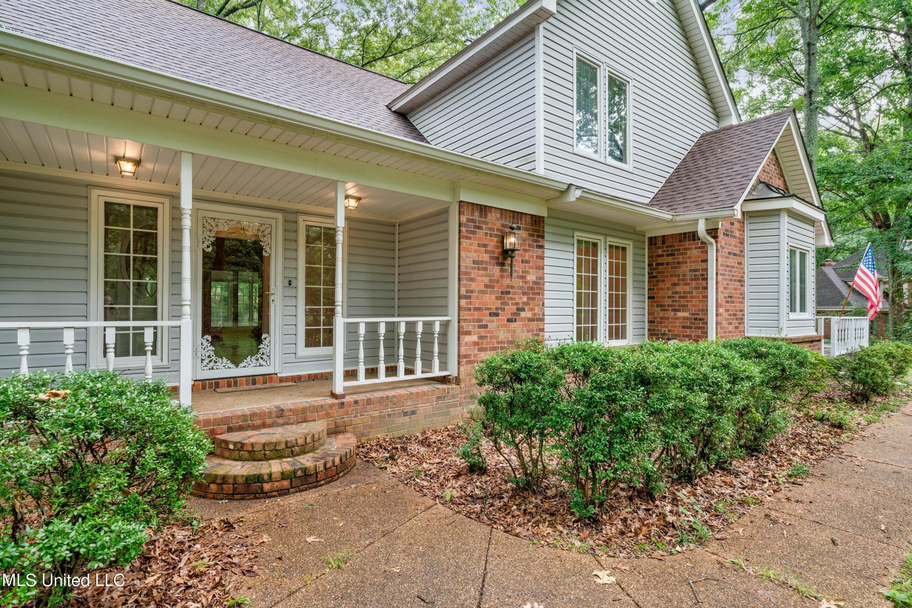 7170 Country Oak Drive Property Photo