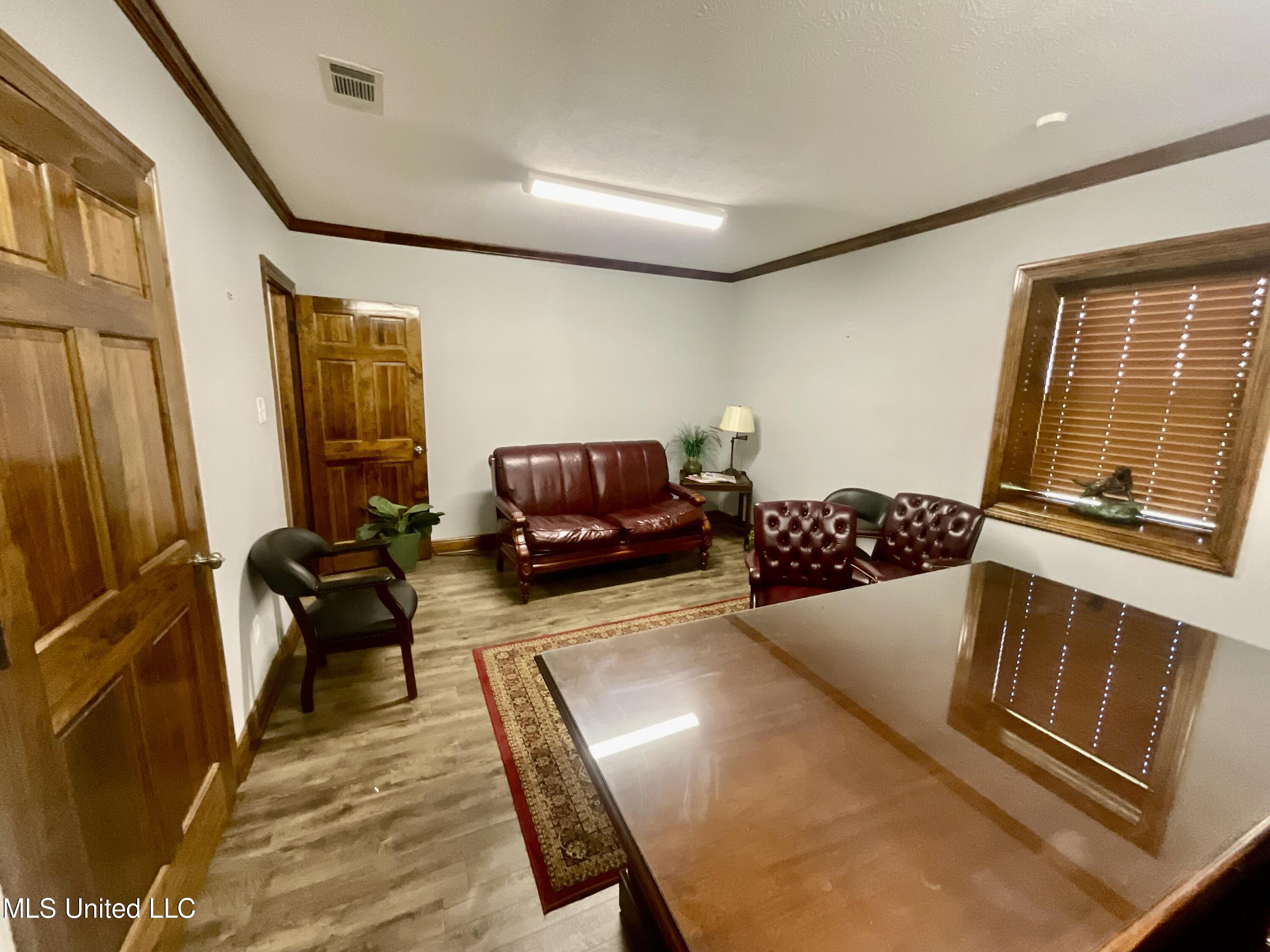 2405 Columbia Avenue Property Photo 14