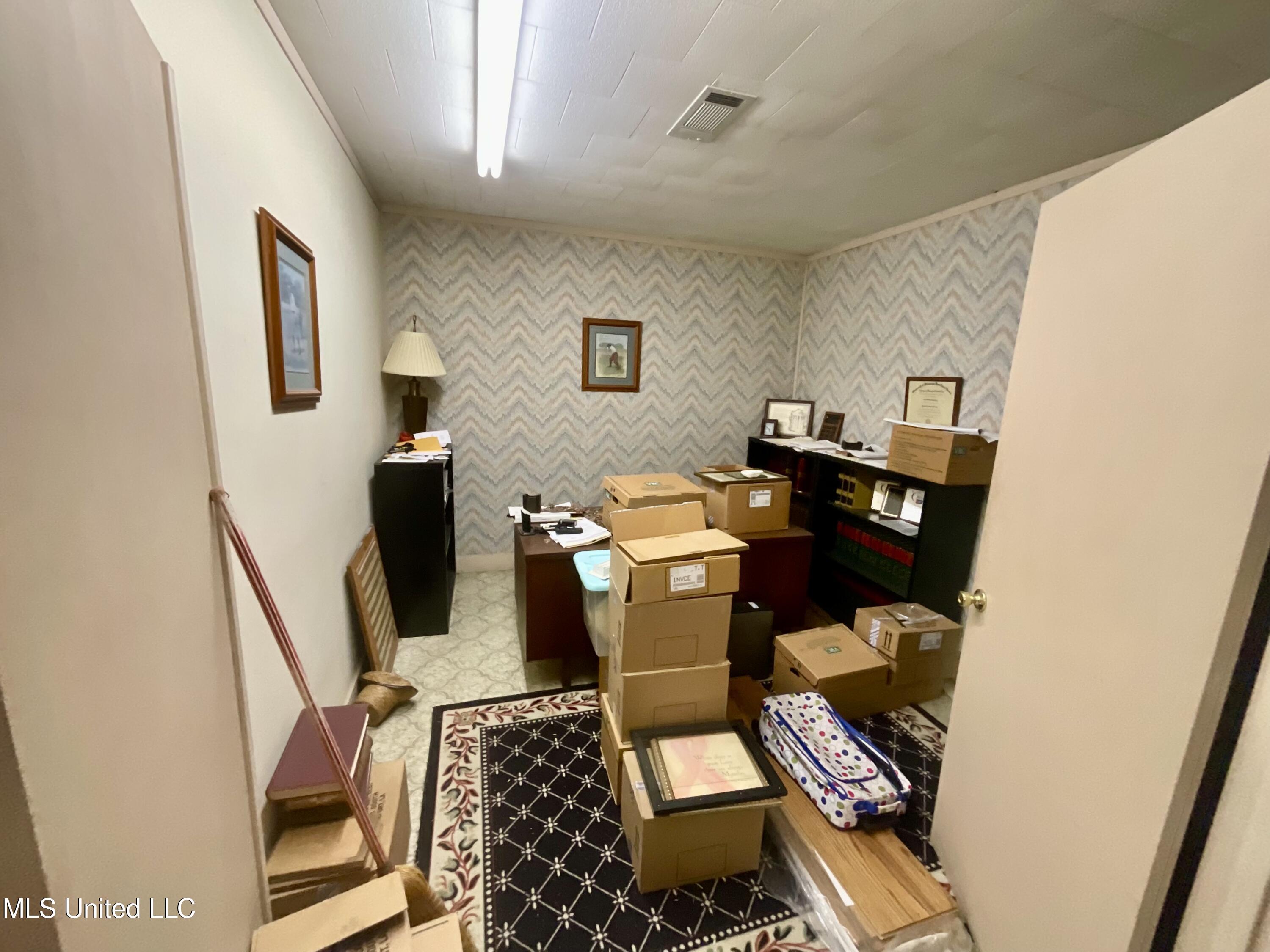 2405 Columbia Avenue Property Photo 19