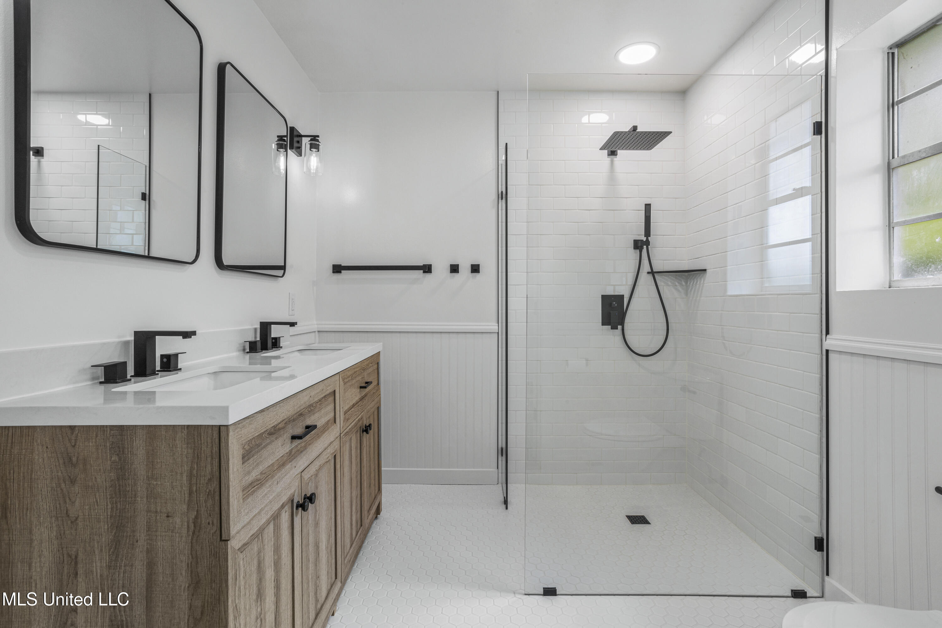 1632 2nd Street Property Photo 5