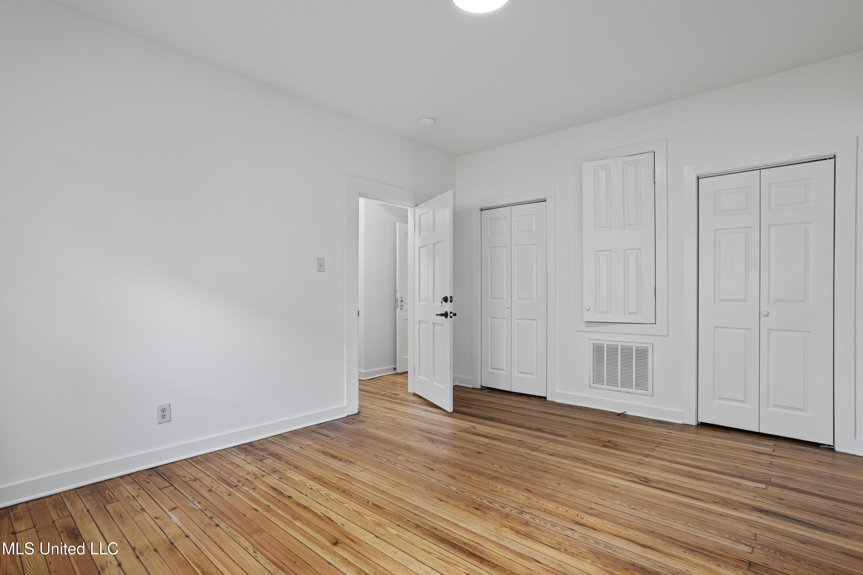 1632 2nd Street Property Photo 8
