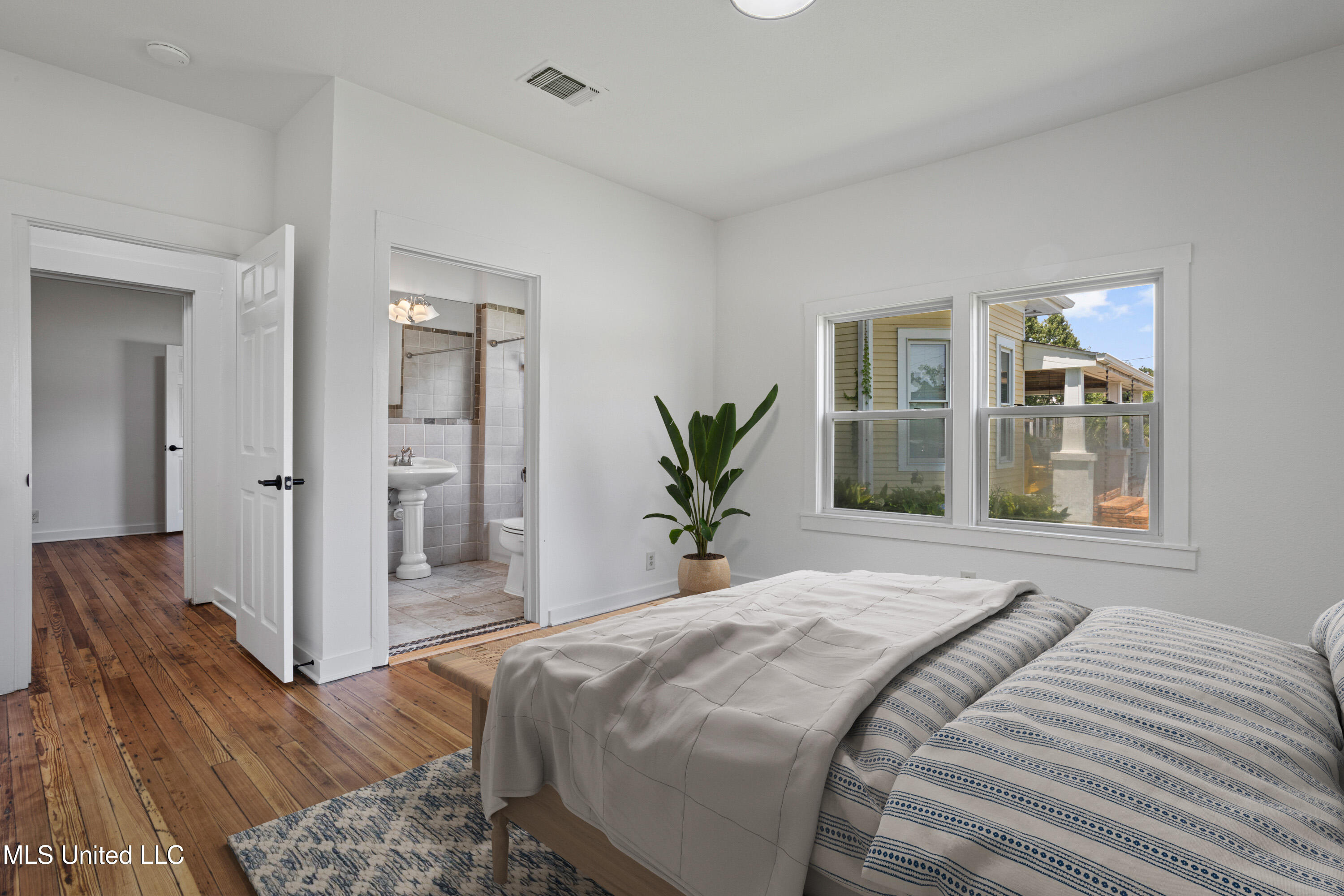1632 2nd Street Property Photo 9