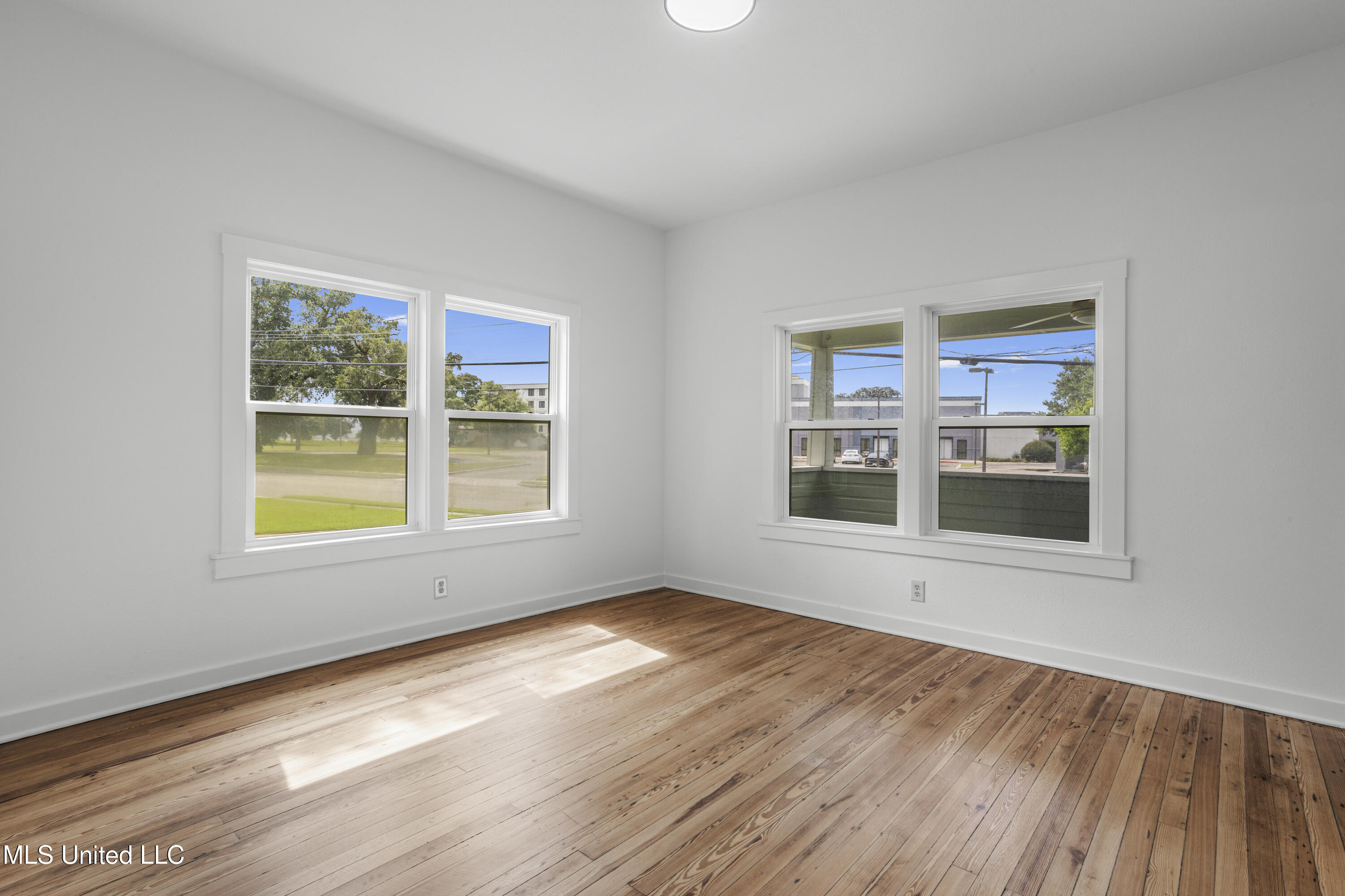 1632 2nd Street Property Photo 91