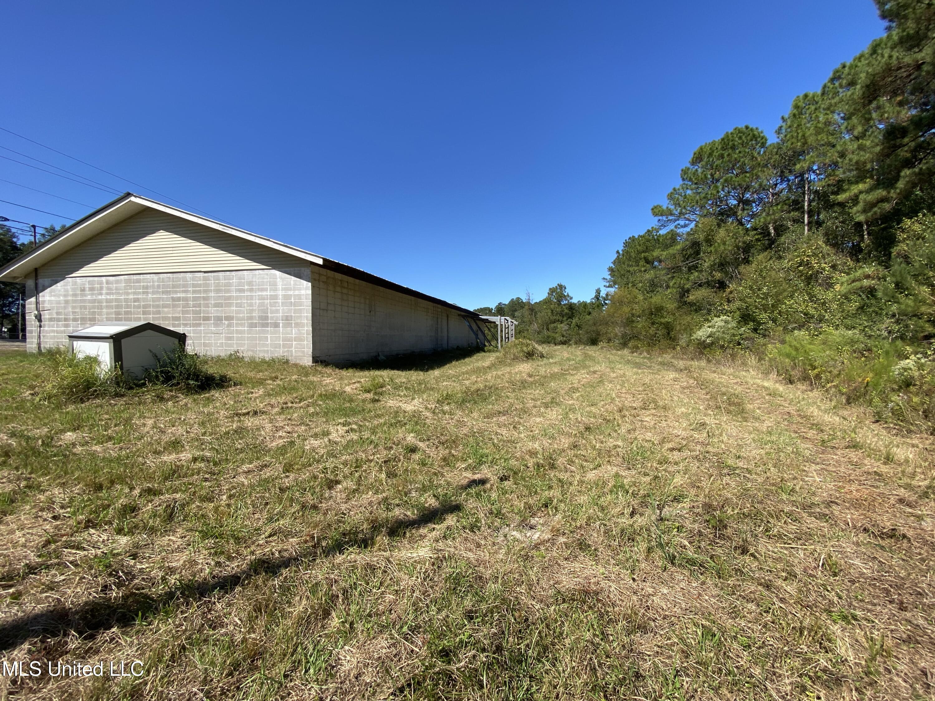 11178 County Farm Rd Road Property Photo 3