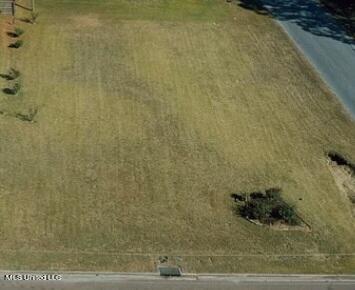 700 Wayne Drive Property Photo 4
