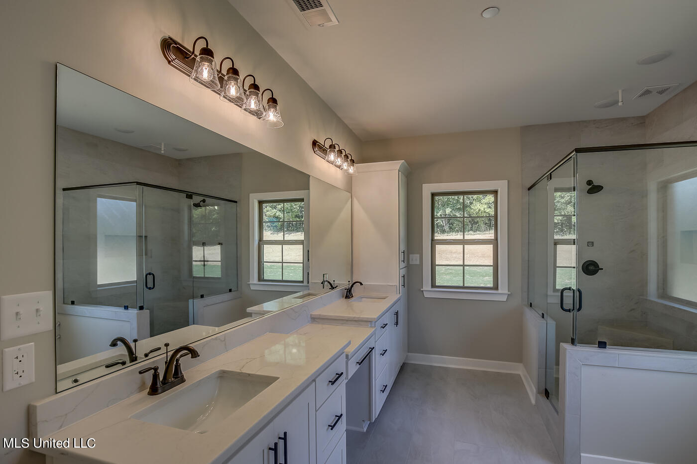 1528 Tributary Drive Property Photo 6