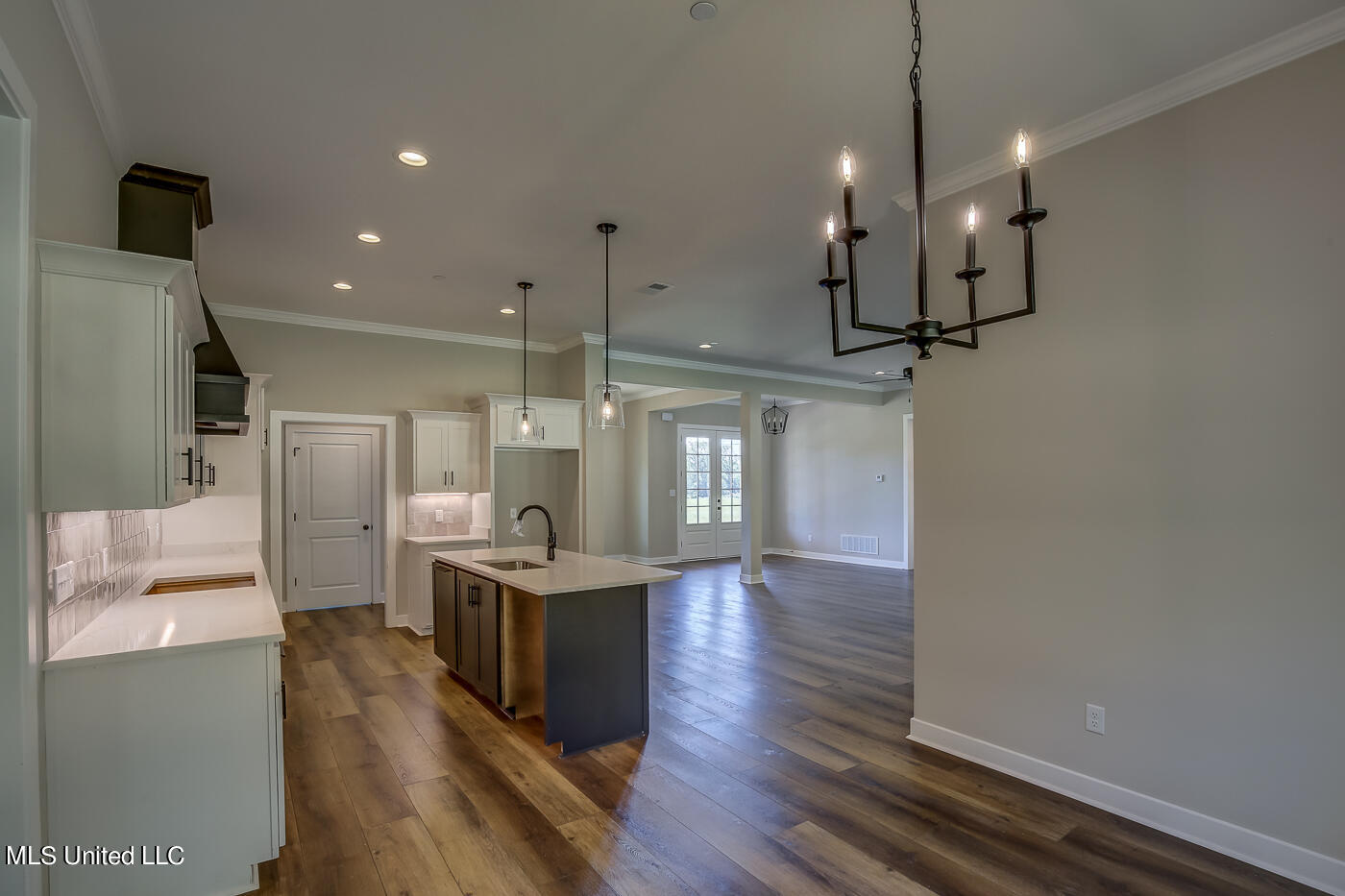 1528 Tributary Drive Property Photo 9