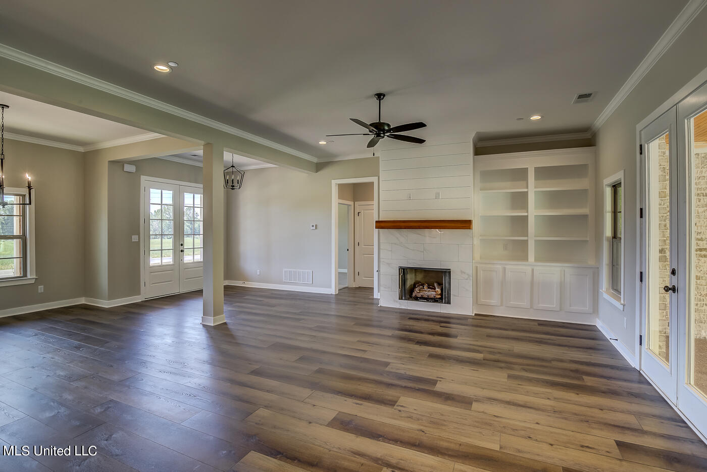 1528 Tributary Drive Property Photo 11