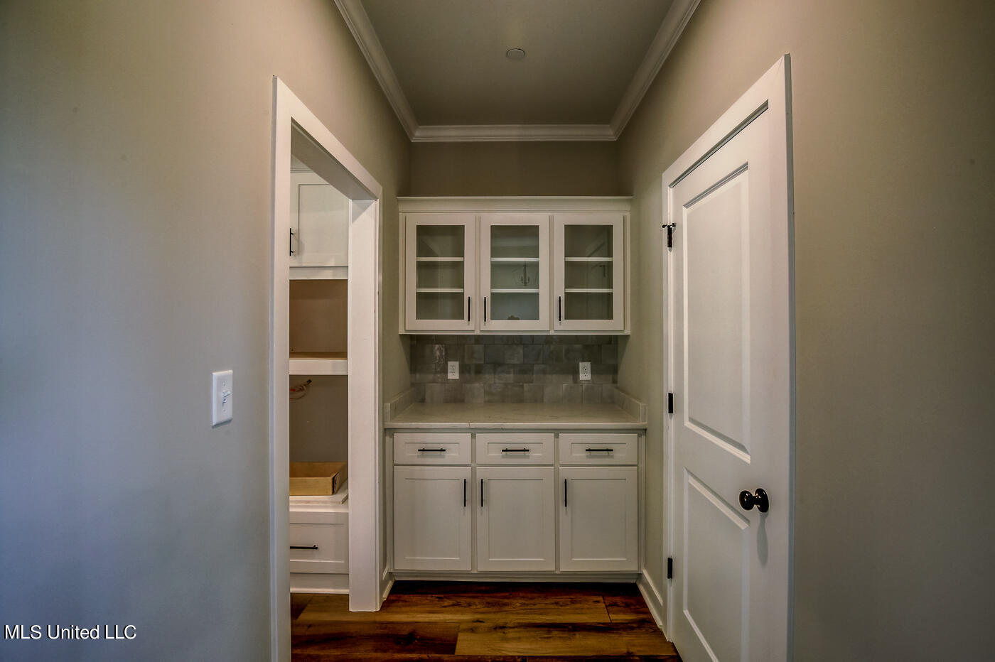 1528 Tributary Drive Property Photo 19