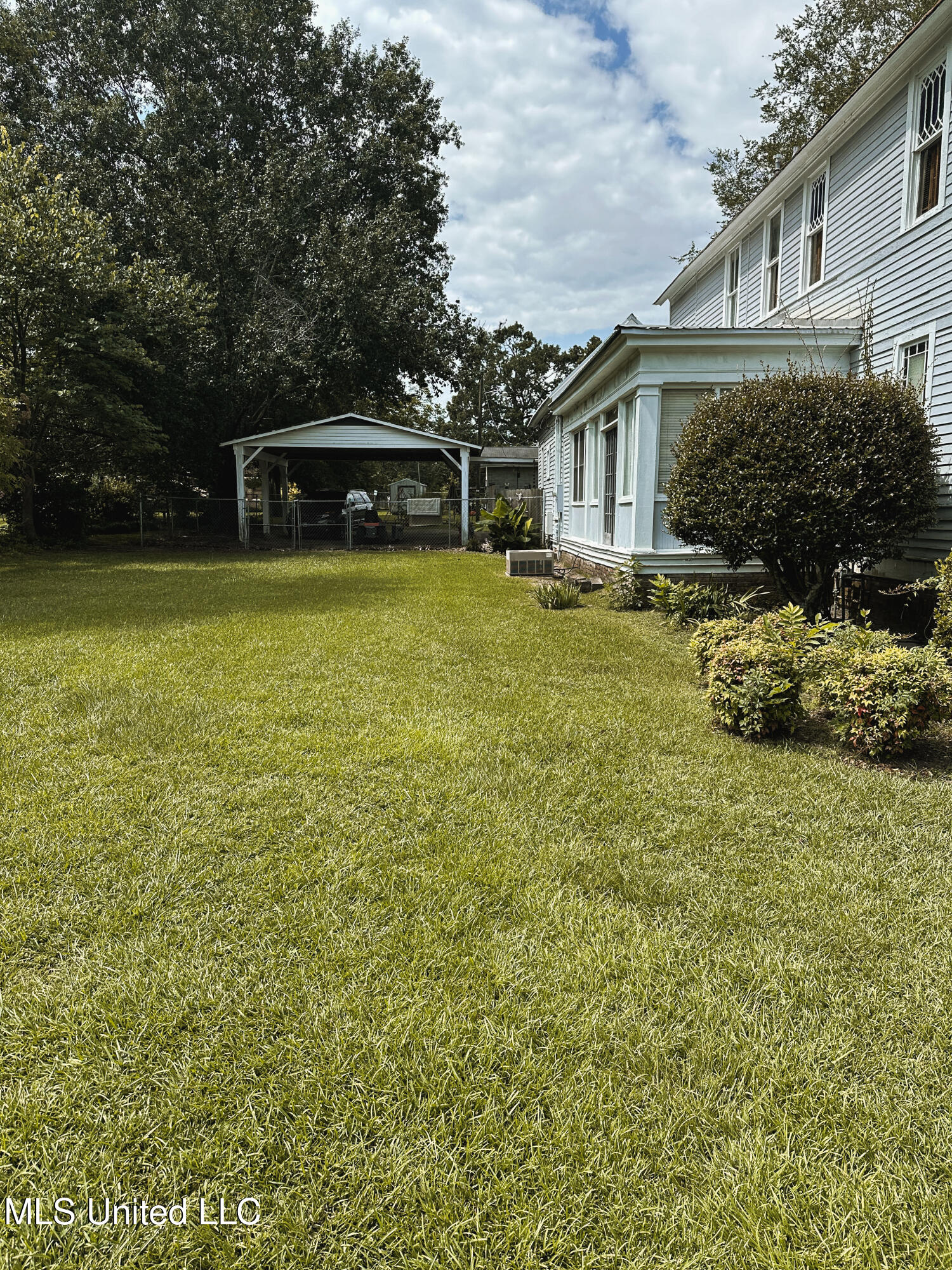 502 E Georgetown Street Property Photo 6