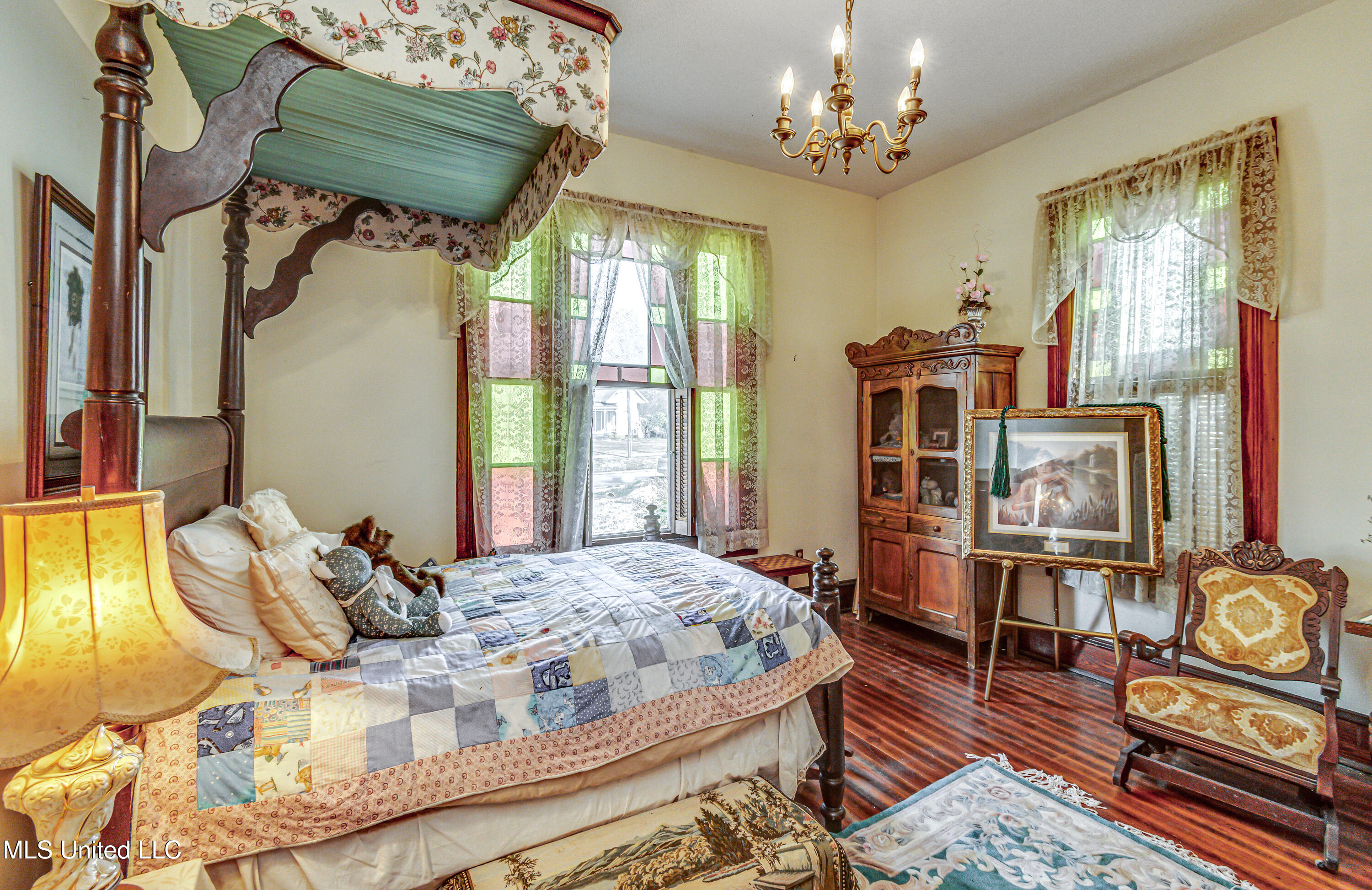 502 E Georgetown Street Property Photo 17