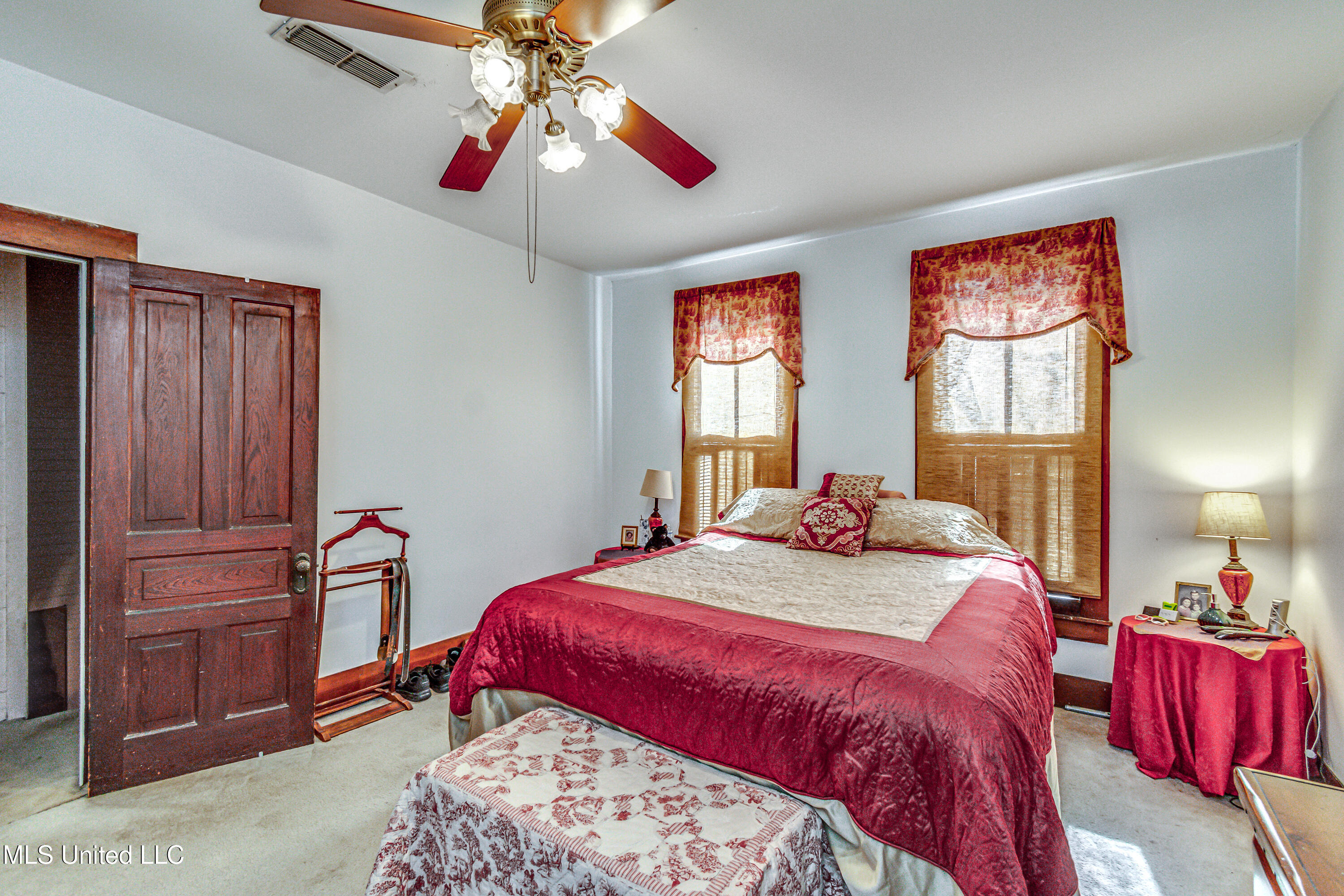 502 E Georgetown Street Property Photo 28