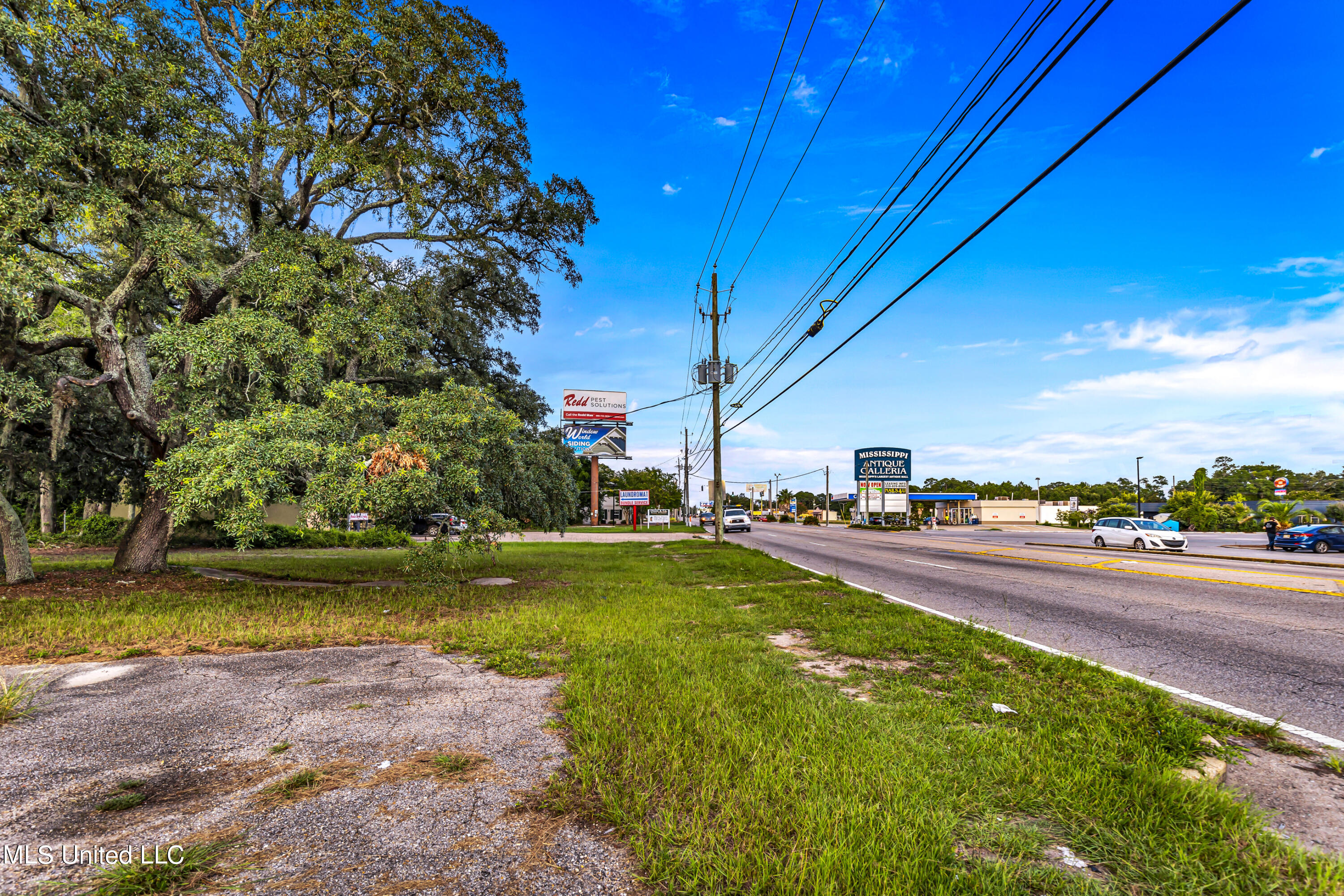 1864 E Pass Road Property Photo 3