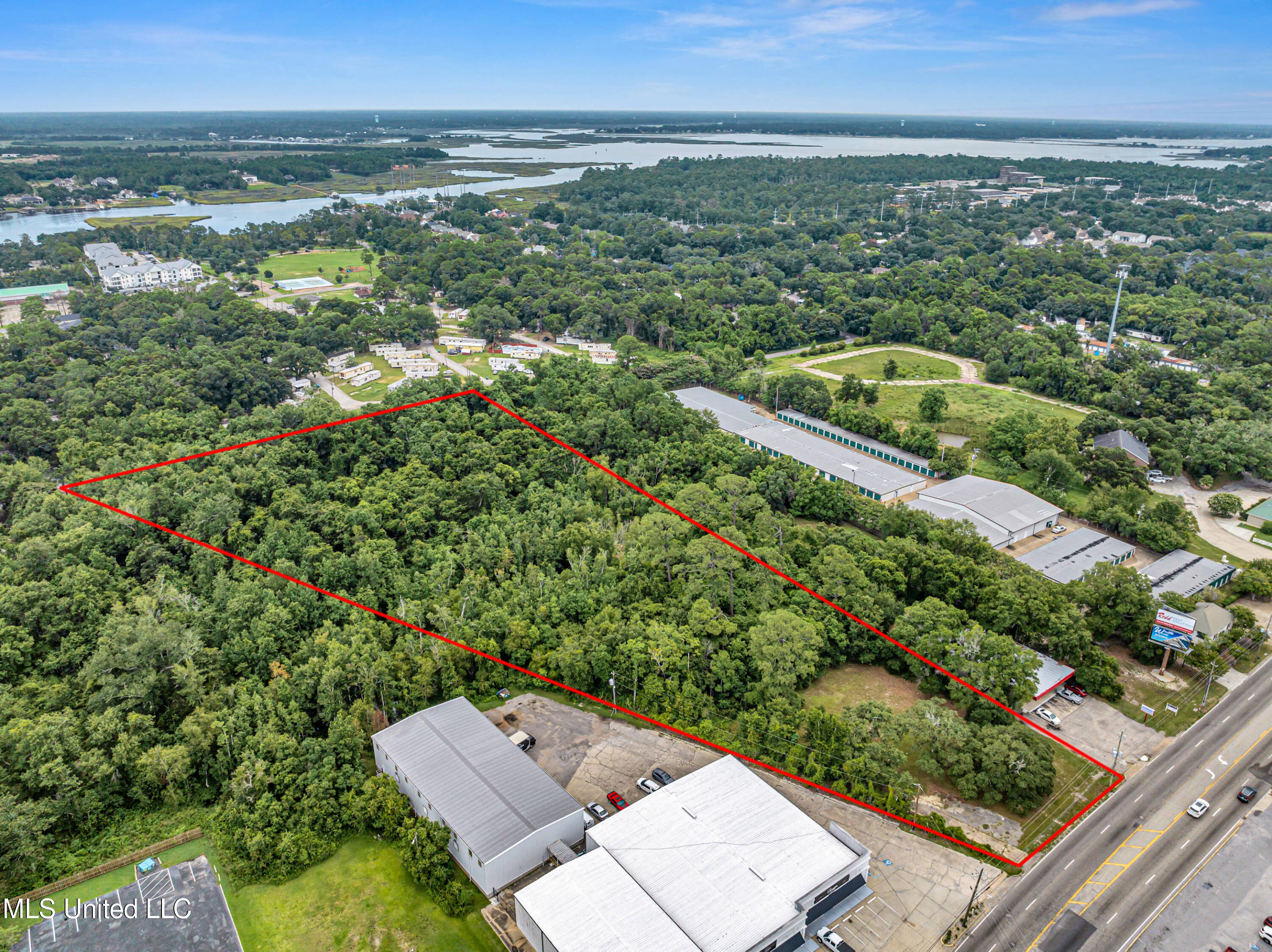 1864 E Pass Road Property Photo 5