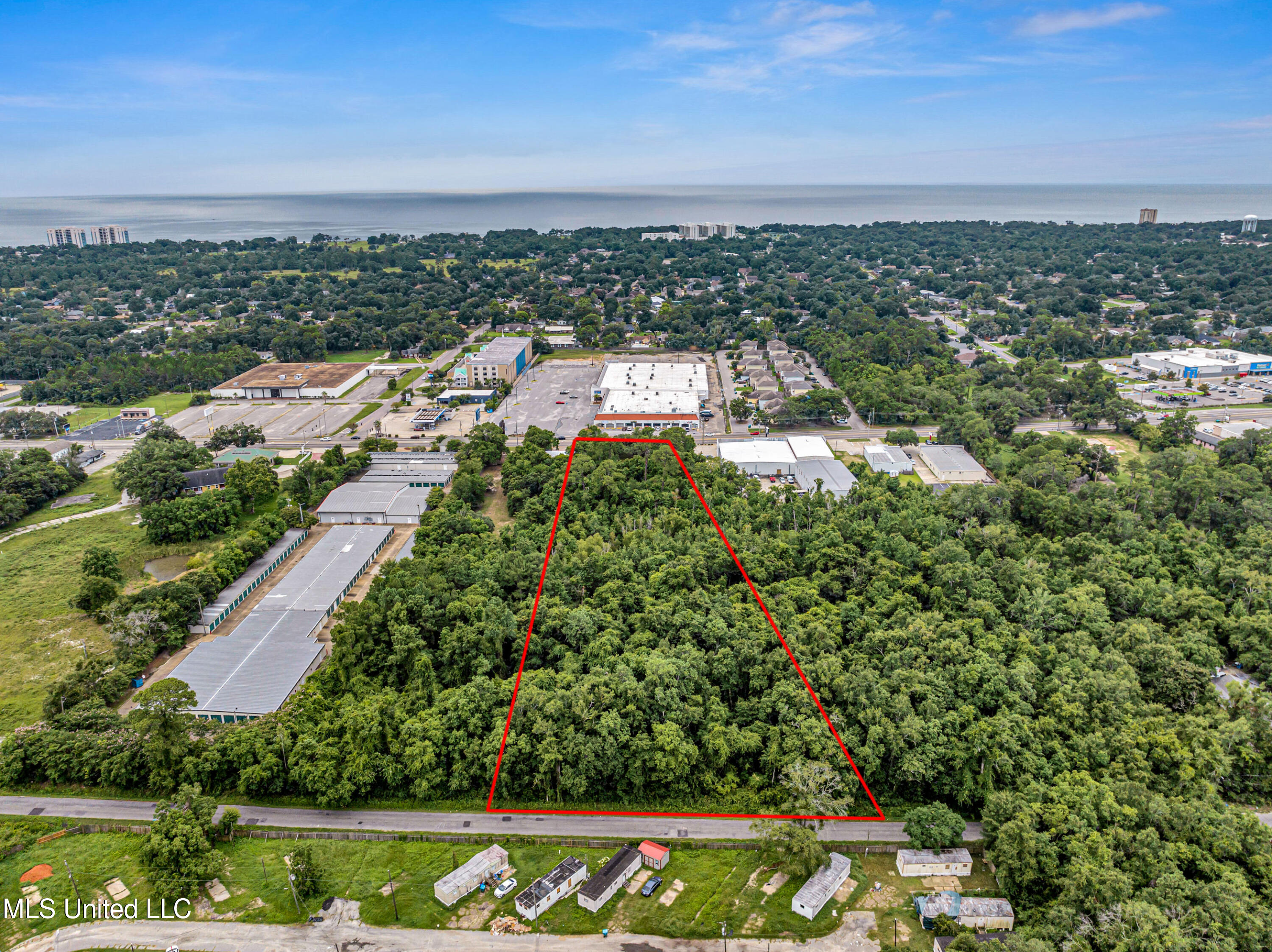 1864 E Pass Road Property Photo 8