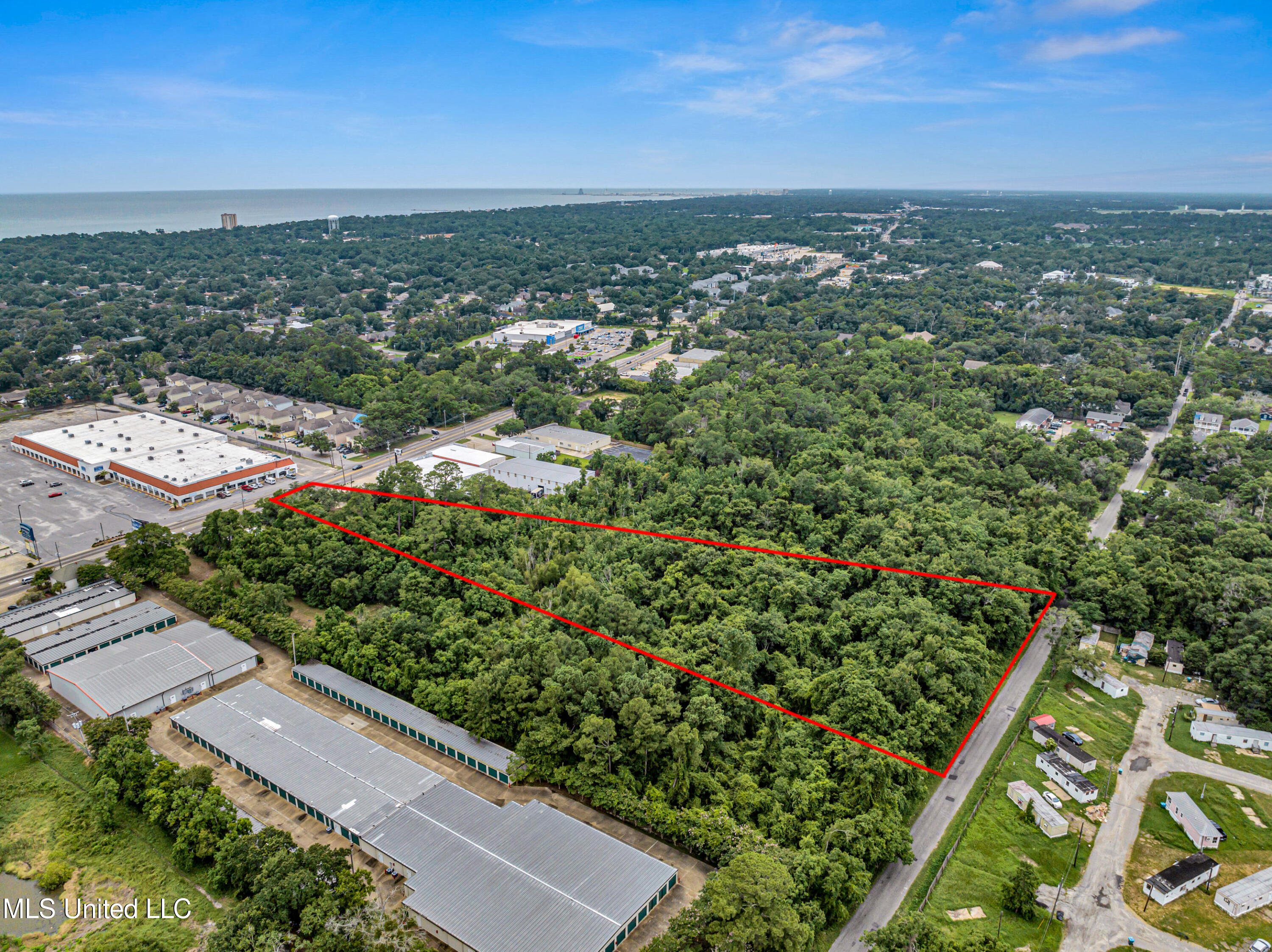 1864 E Pass Road Property Photo 9