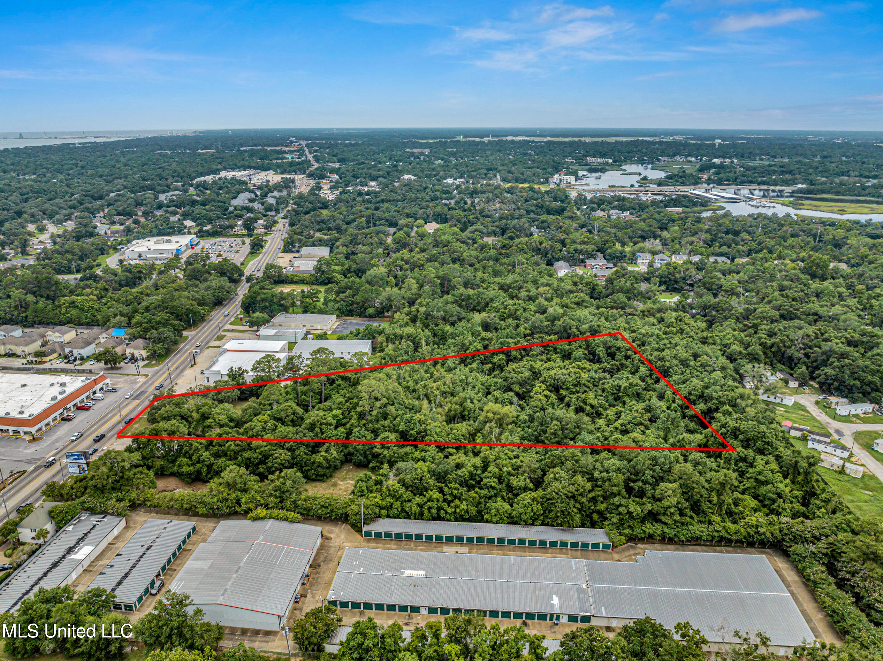 1864 E Pass Road Property Photo 10