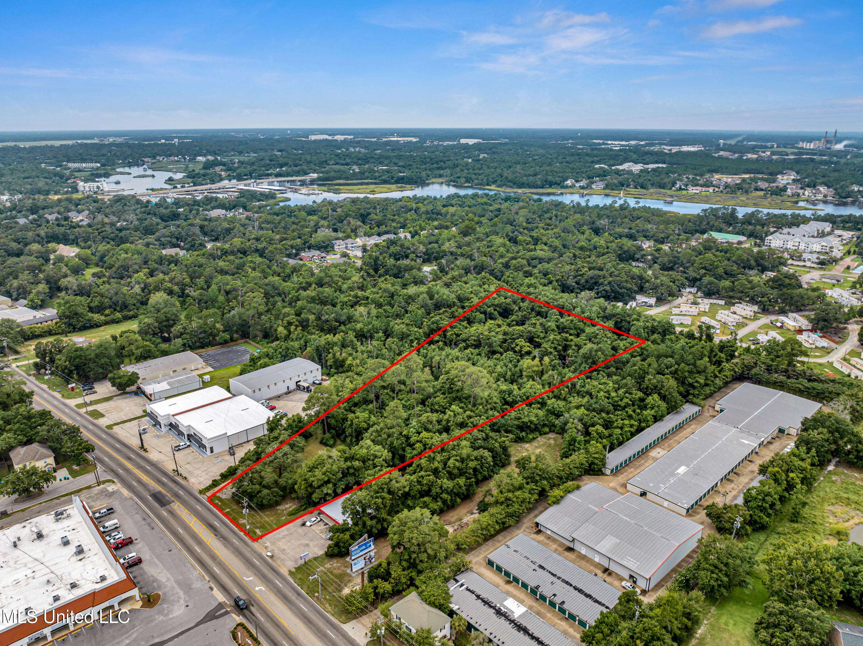 1864 E Pass Road Property Photo 11