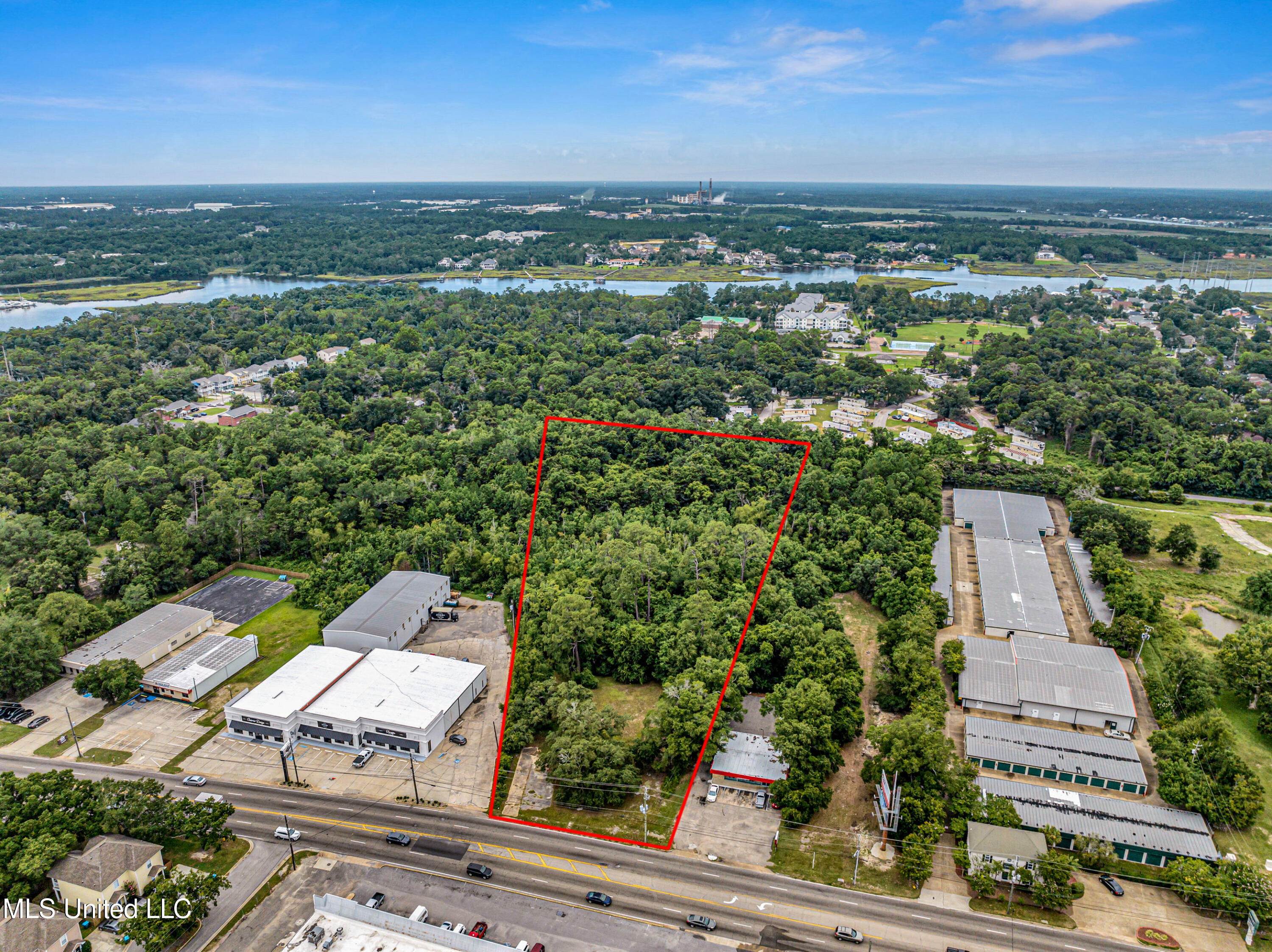 1864 E Pass Road Property Photo 12