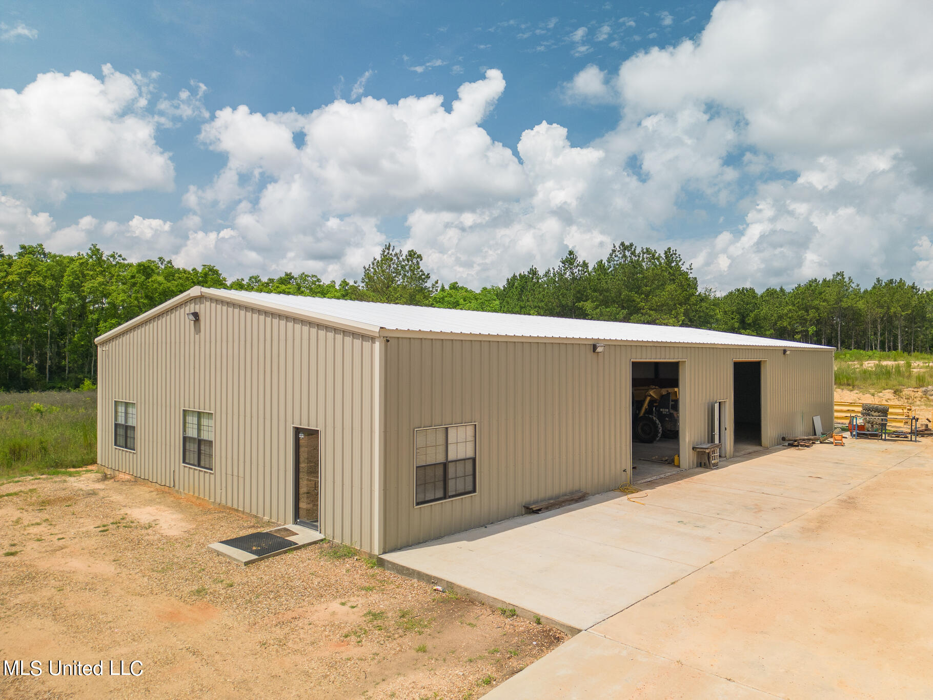2415 Us Hwy 49 Property Photo 4