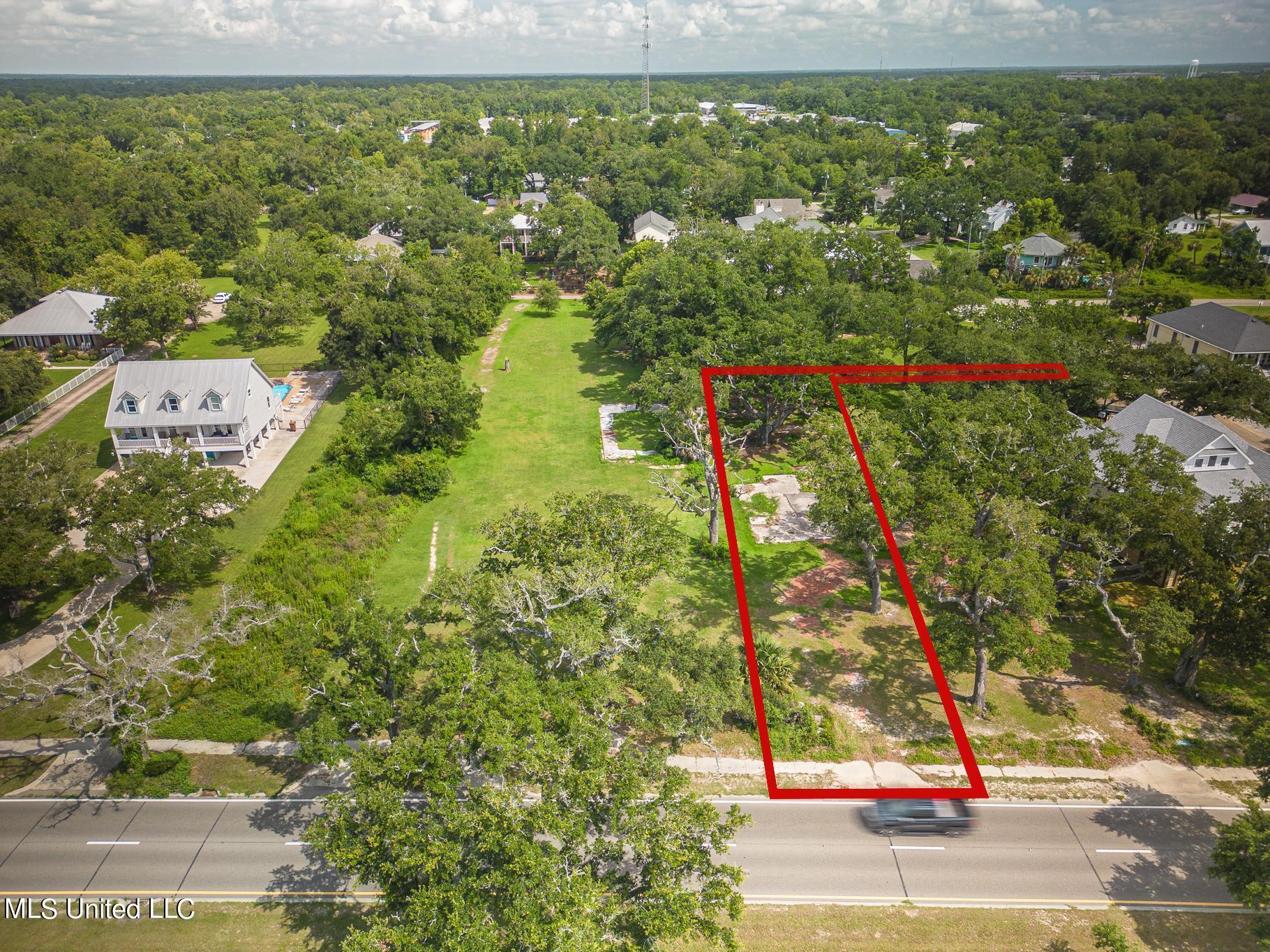 936 E Beach Boulevard Property Photo 3