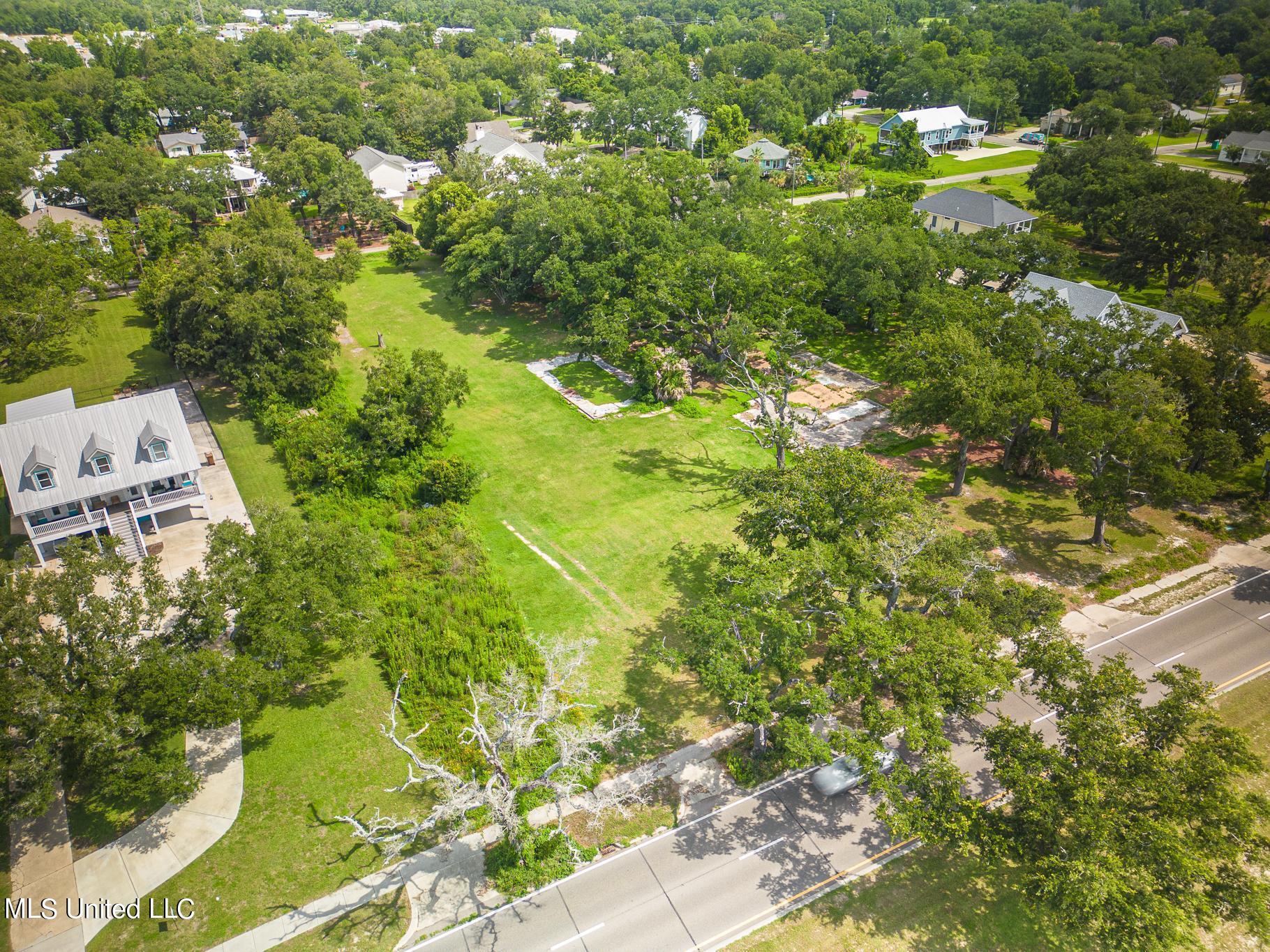 936 E Beach Boulevard Property Photo 6