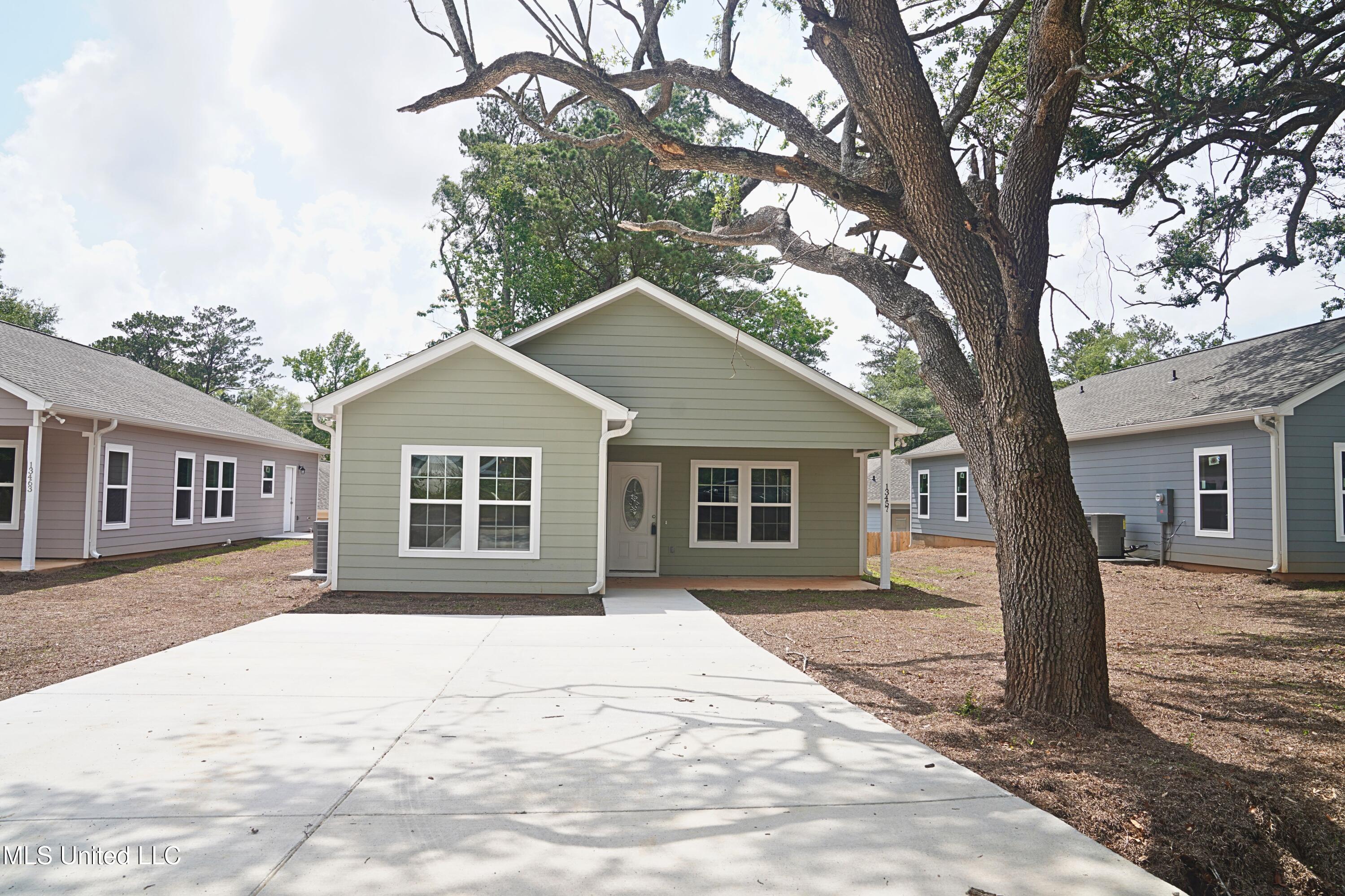 13463 Mary Avenue Property Photo 13