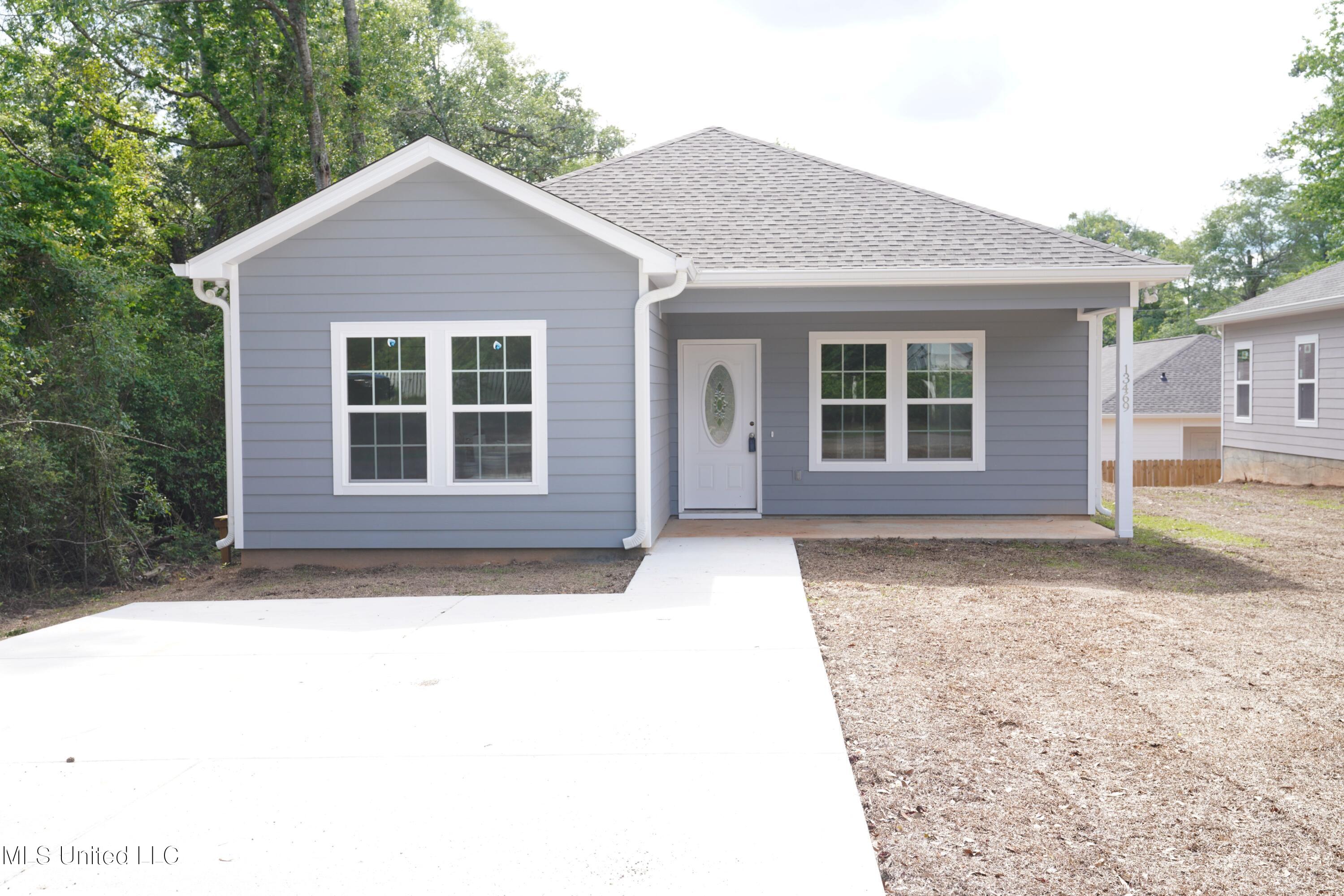 13451 Mary Avenue Property Photo 2