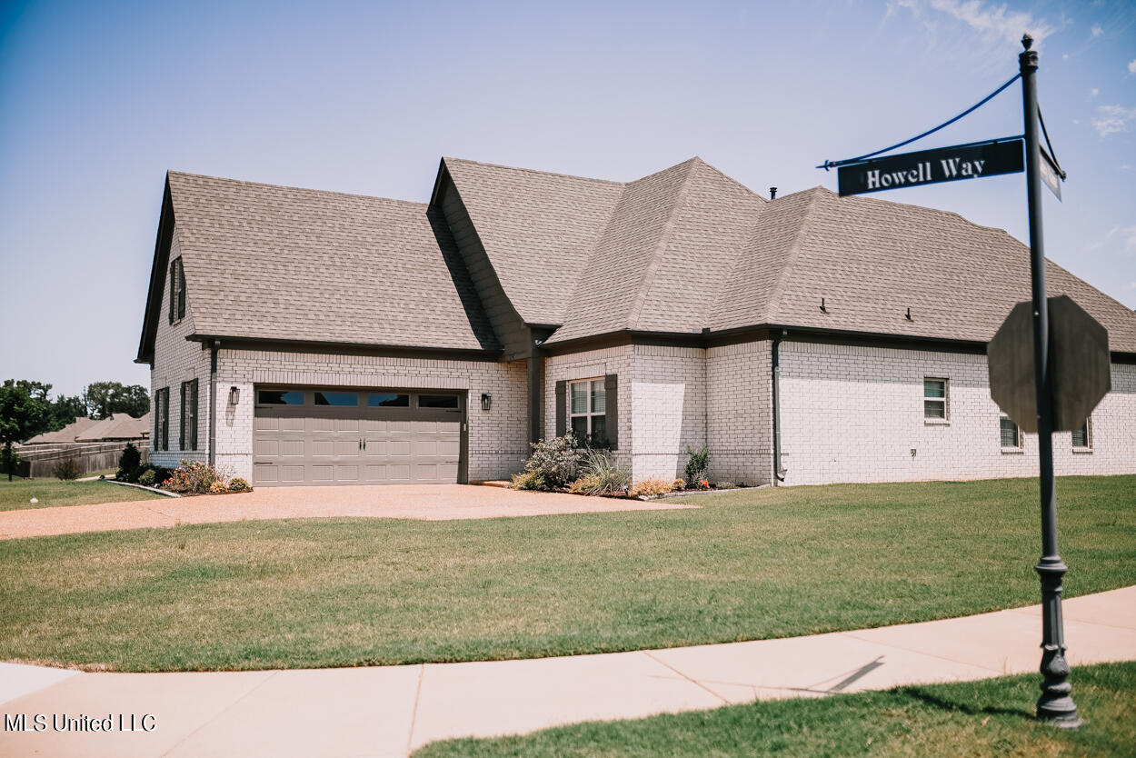 1150 Howell Way Property Photo 4