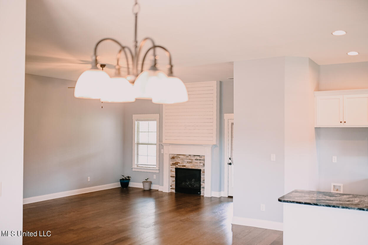 1150 Howell Way Property Photo 15