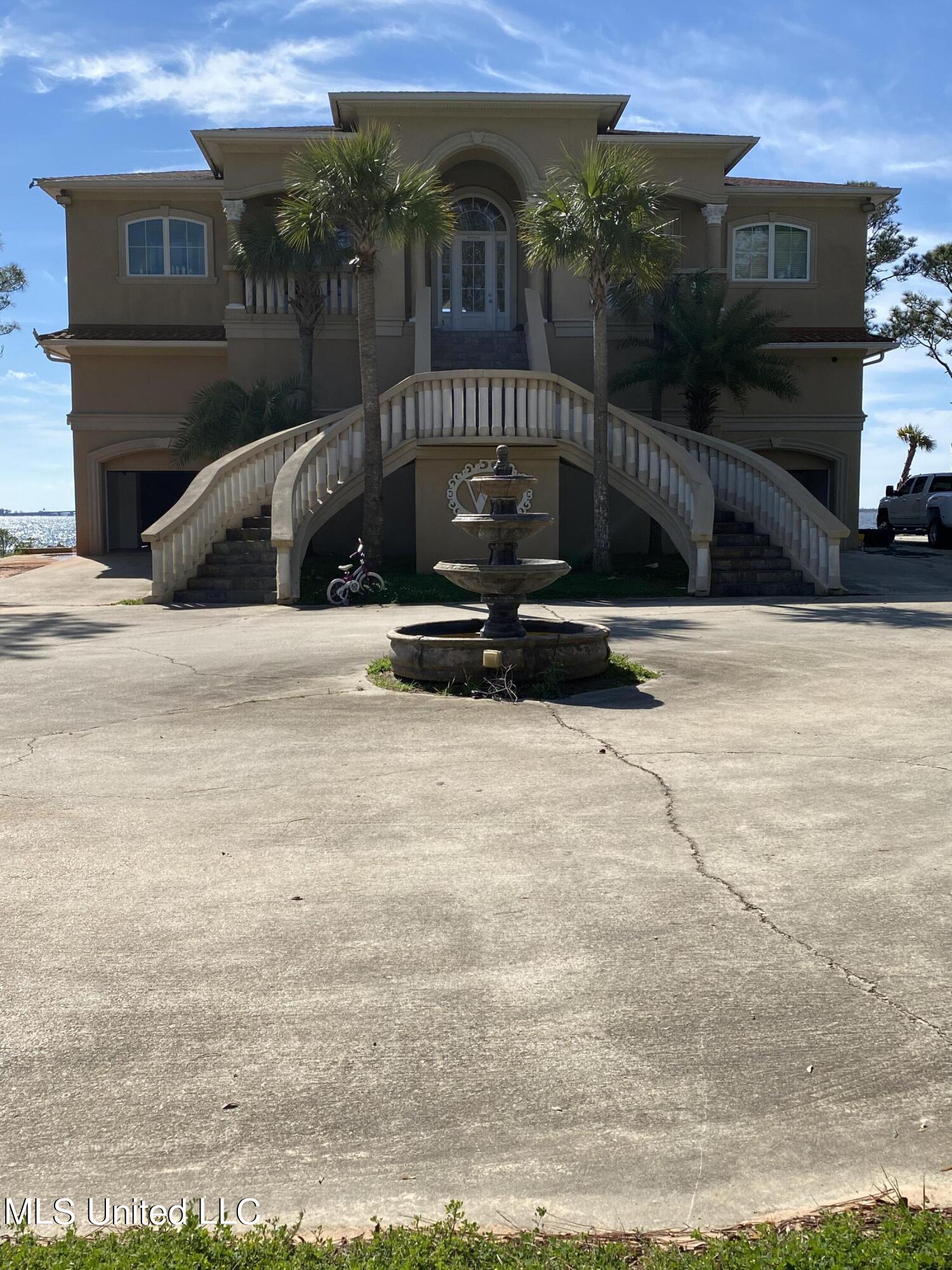 15105 Hummingbird Lane Property Photo 1