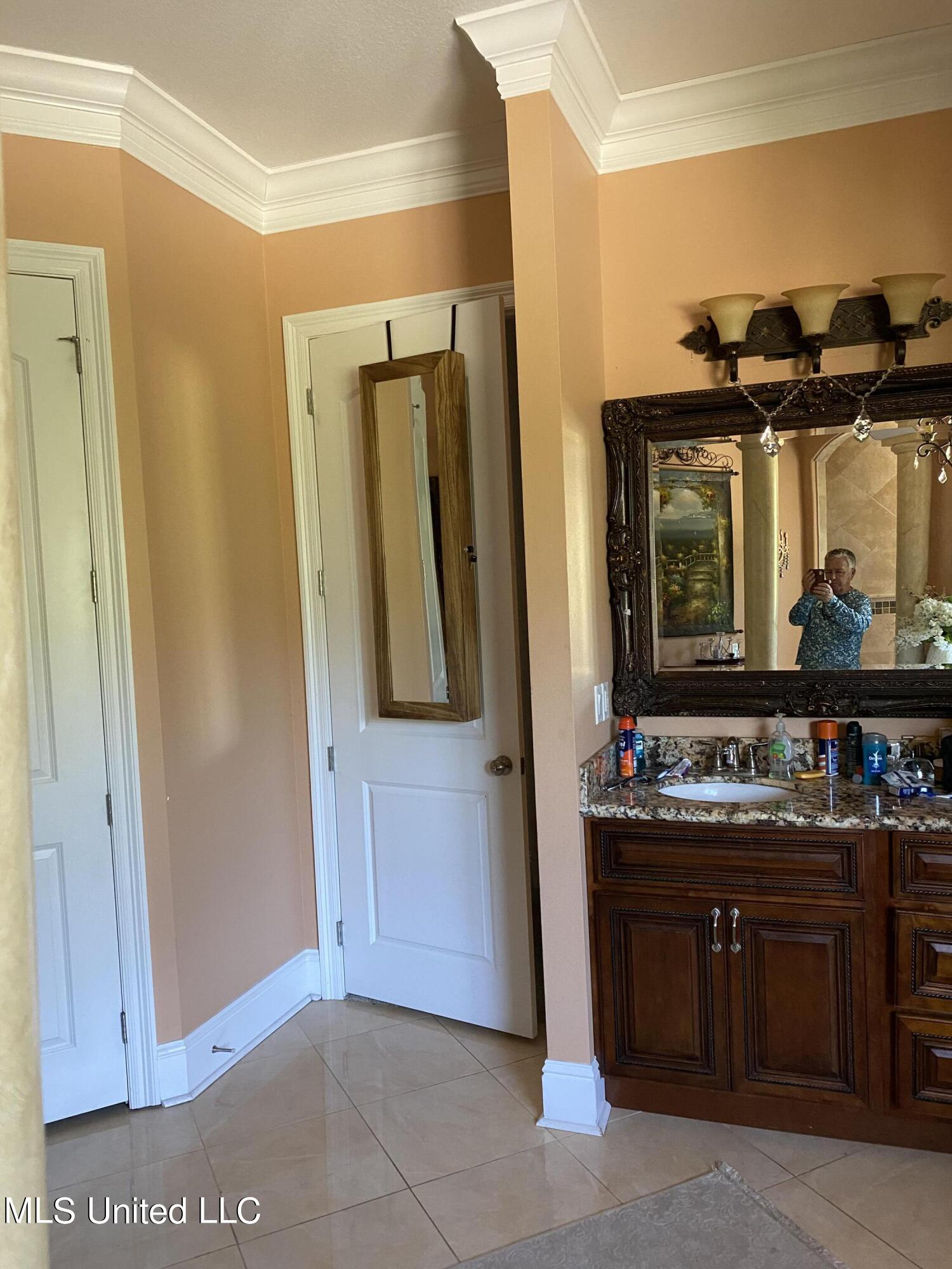 15105 Hummingbird Lane Property Photo 23