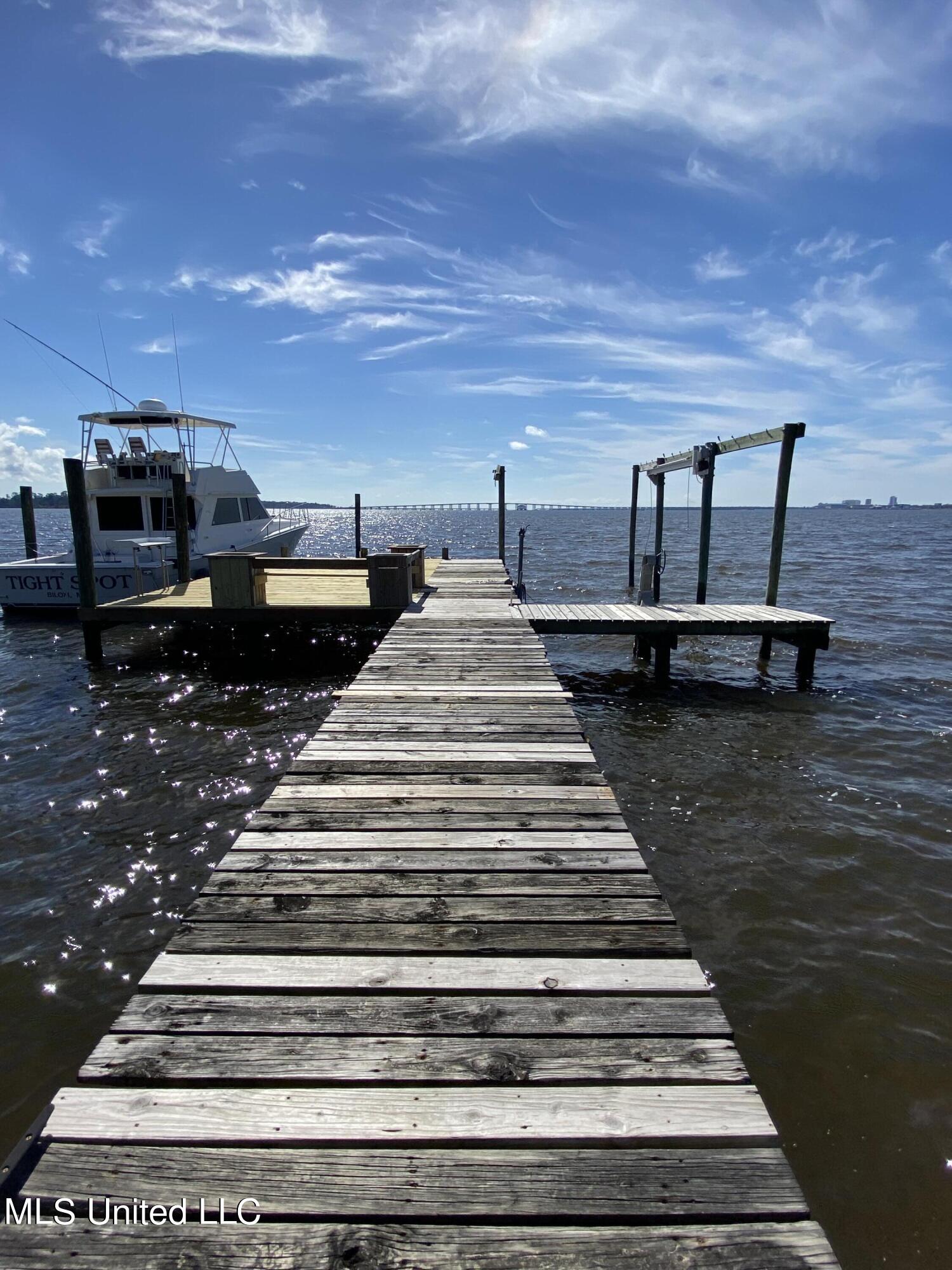 15105 Hummingbird Lane Property Photo 37