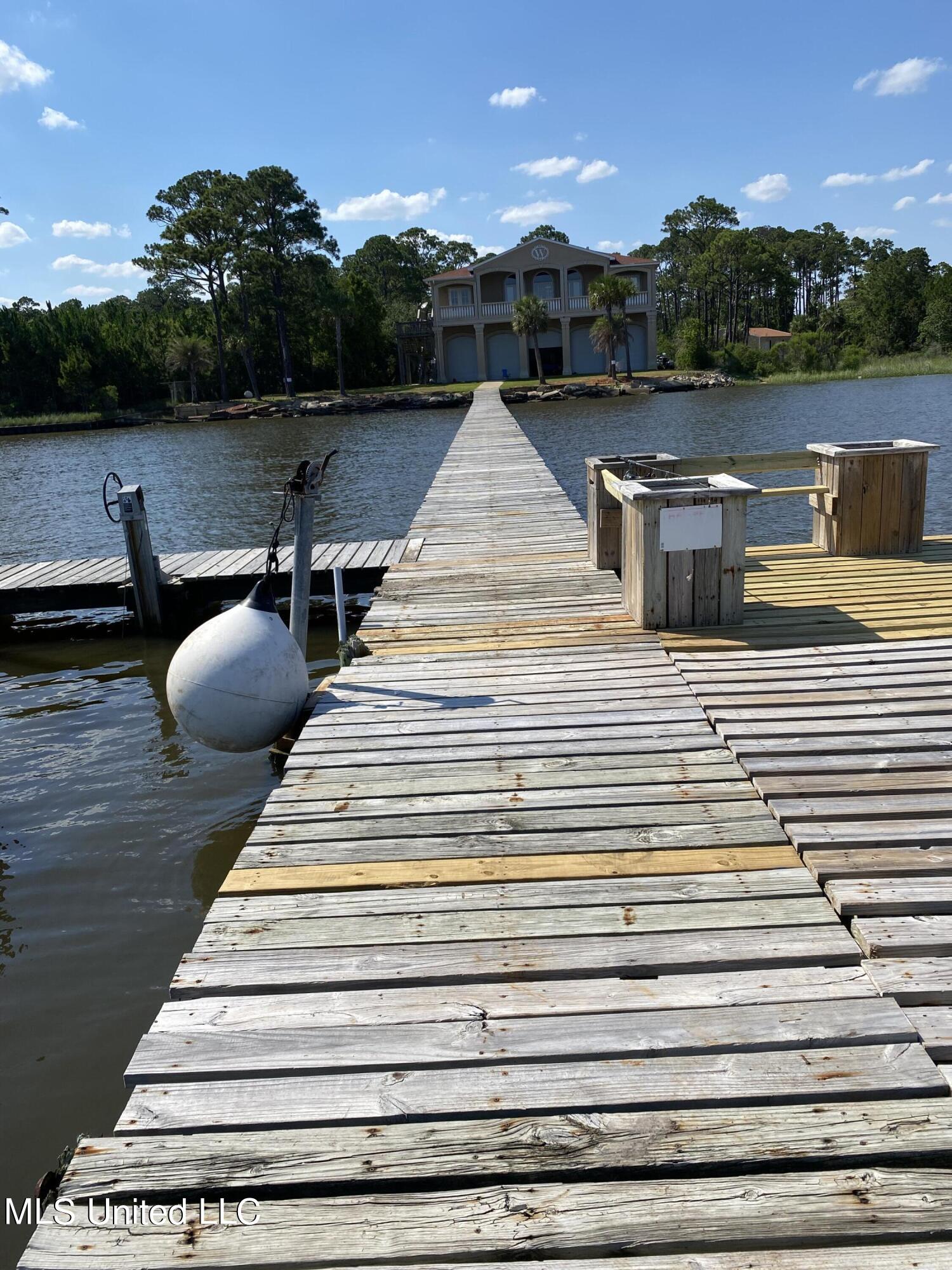 15105 Hummingbird Lane Property Photo 38