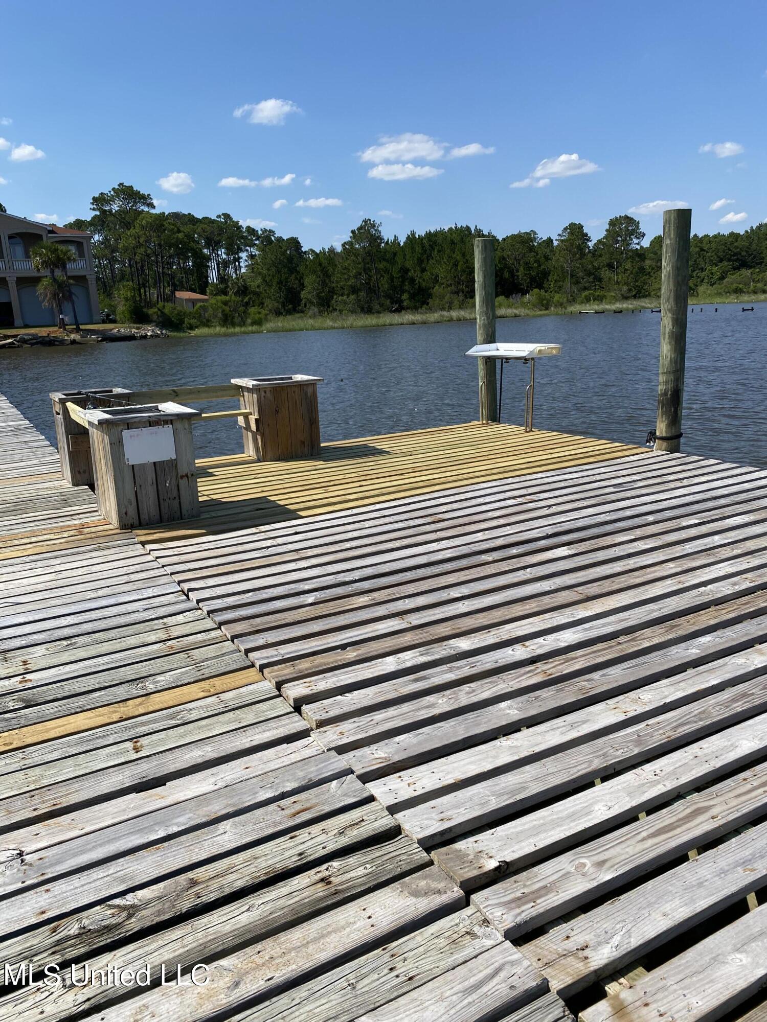 15105 Hummingbird Lane Property Photo 41