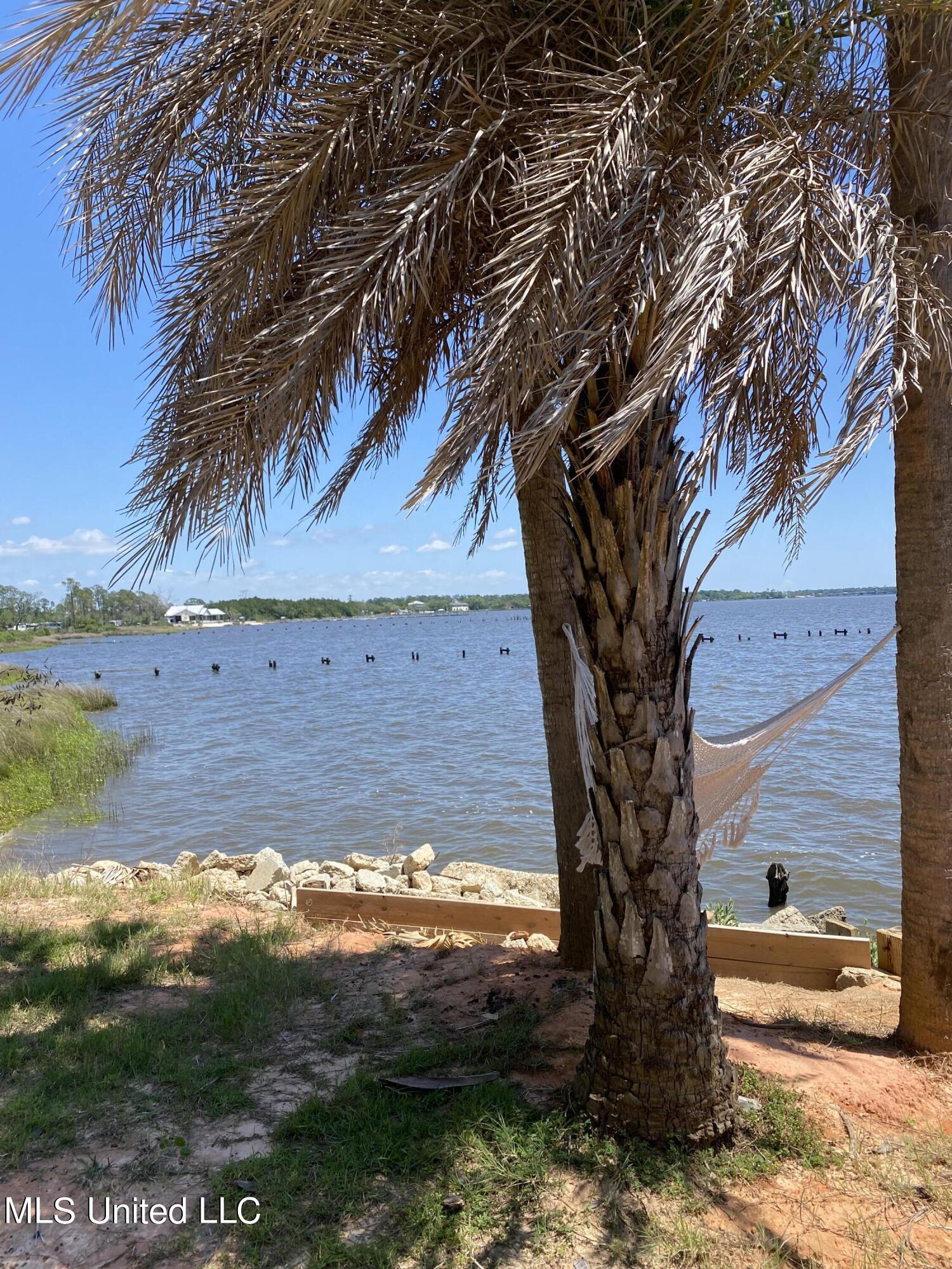 15105 Hummingbird Lane Property Photo 44