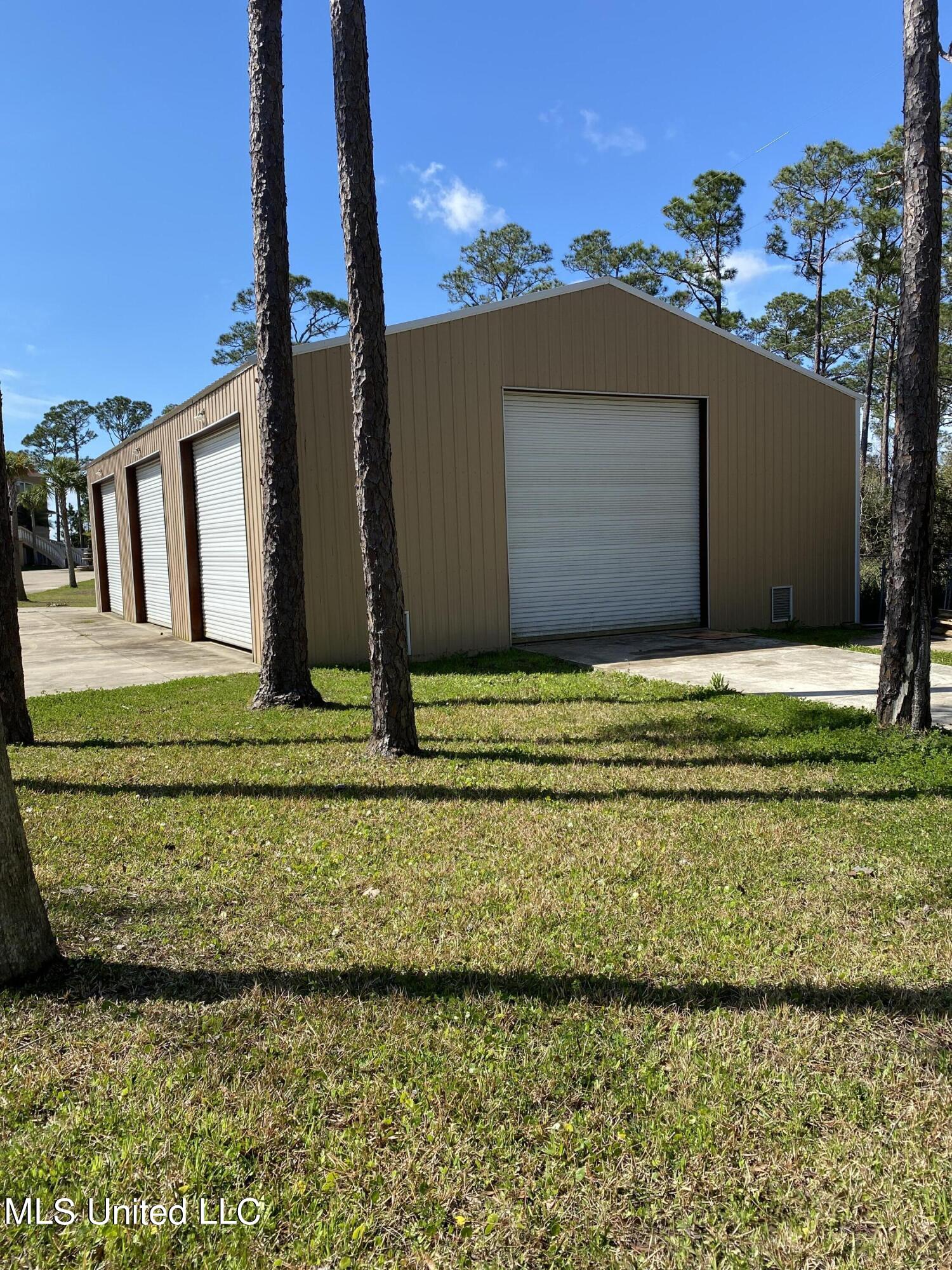 15105 Hummingbird Lane Property Photo 50