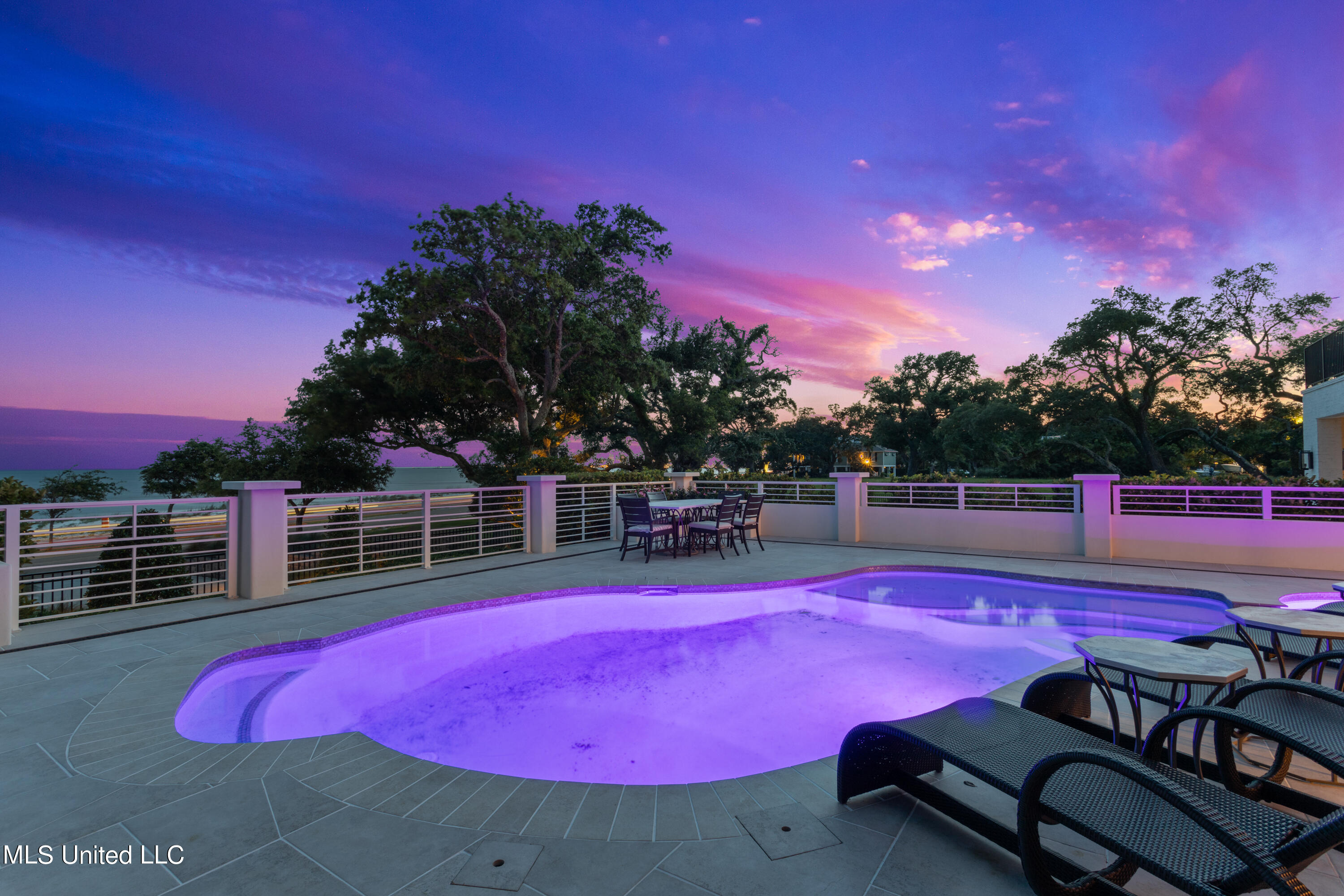 922 E Beach Boulevard Property Photo 105