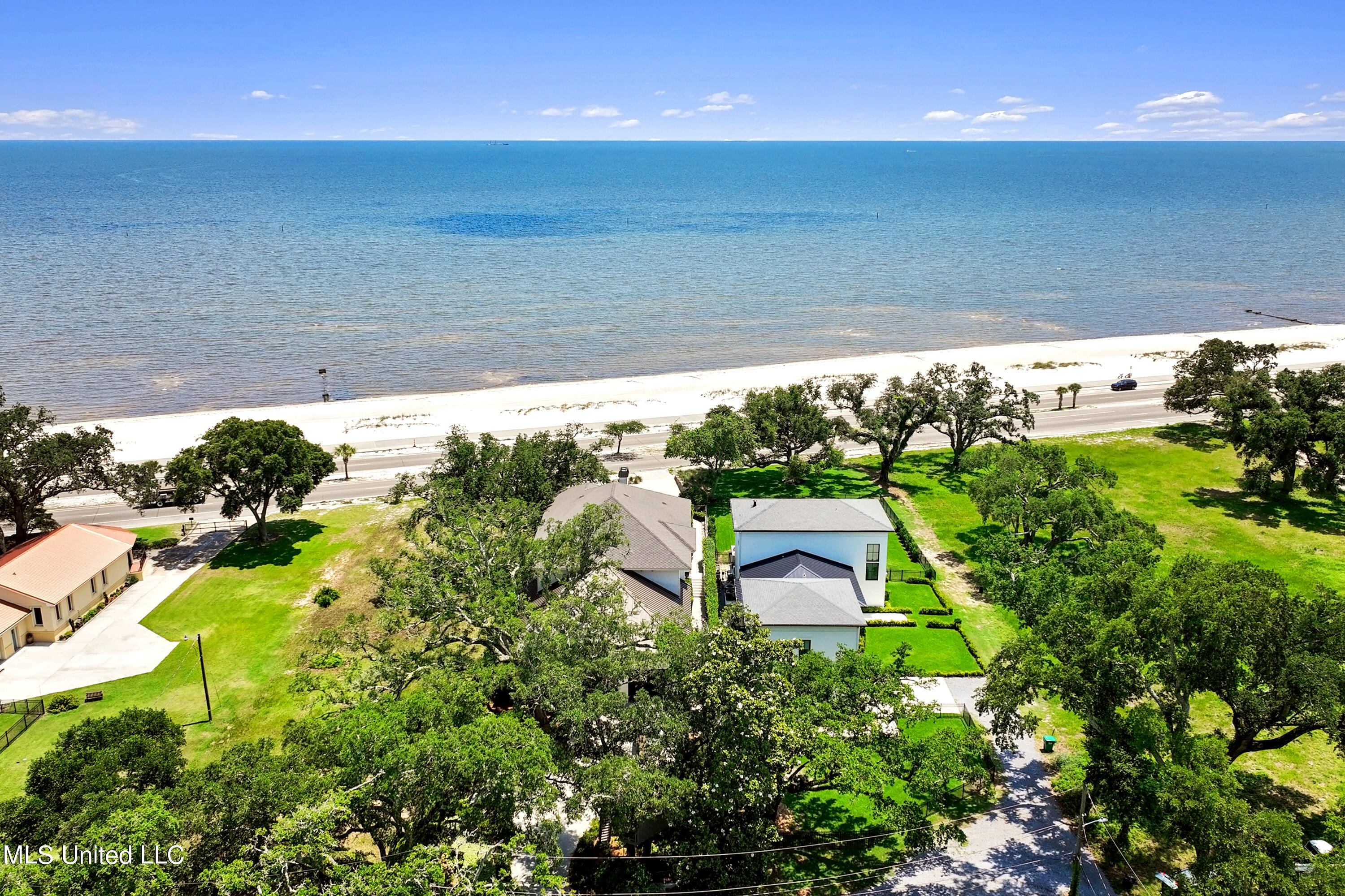 922 E Beach Boulevard Property Photo 110