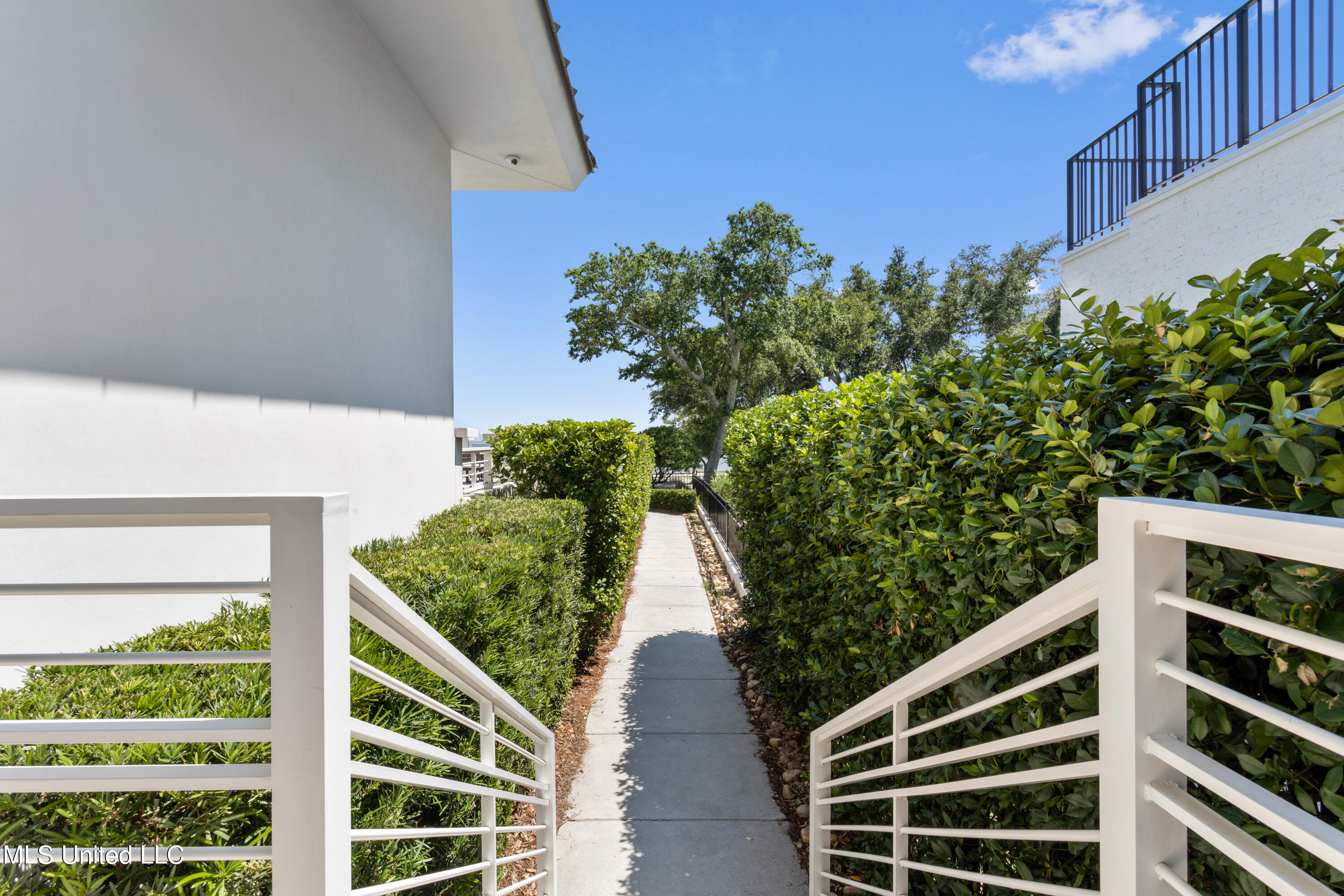 922 E Beach Boulevard Property Photo 111