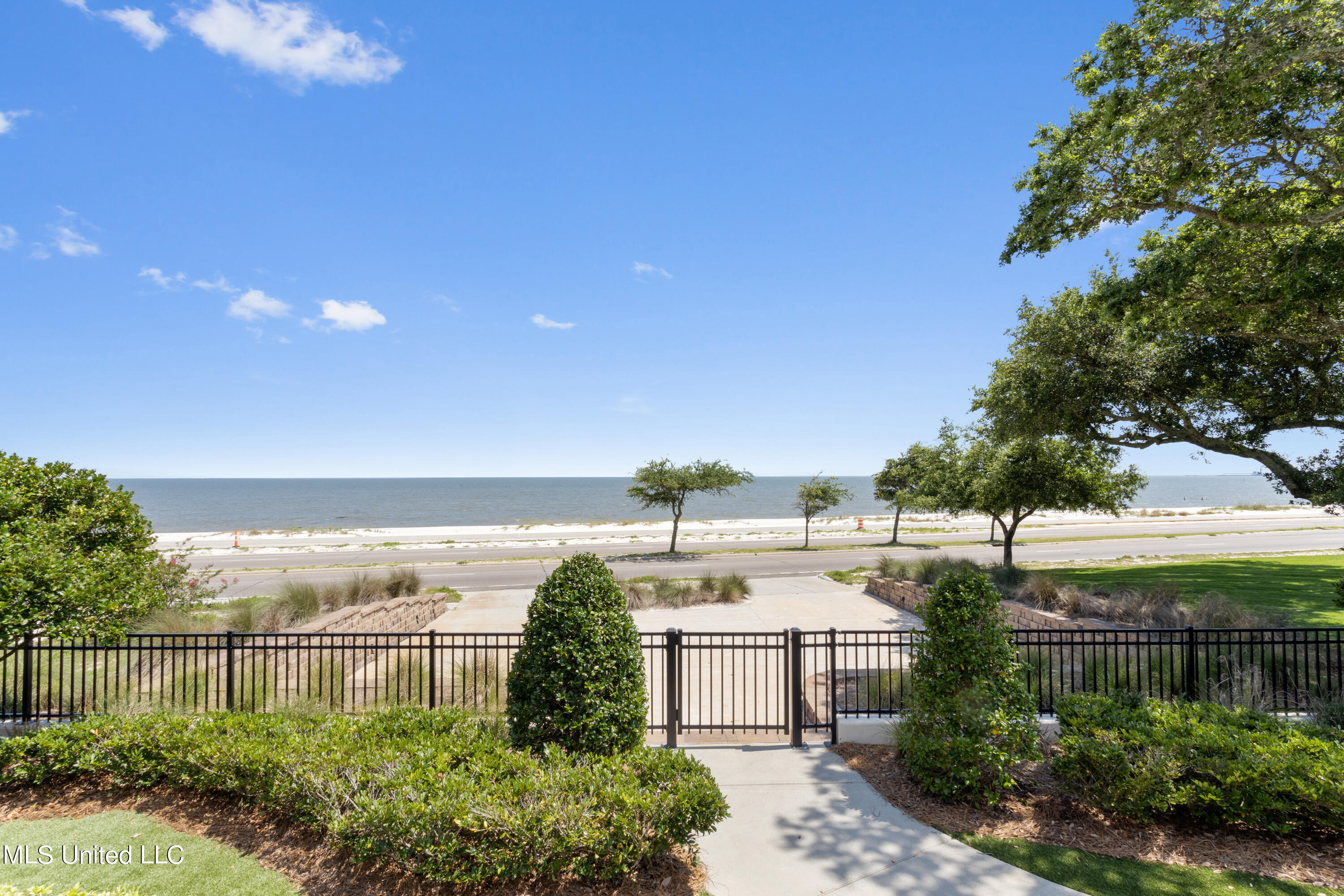 922 E Beach Boulevard Property Photo 113