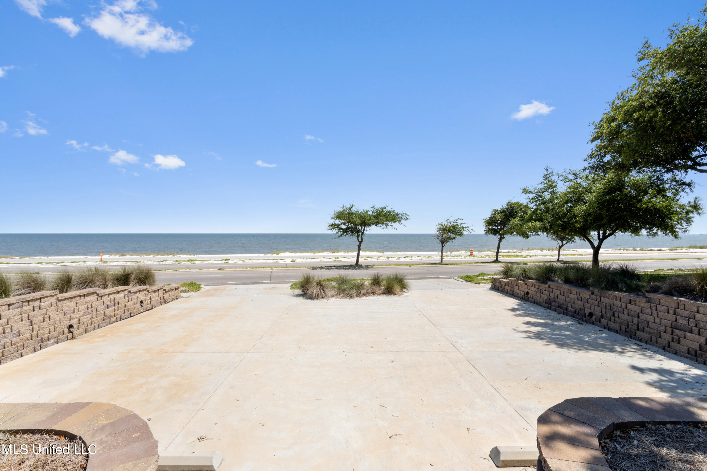 922 E Beach Boulevard Property Photo 114