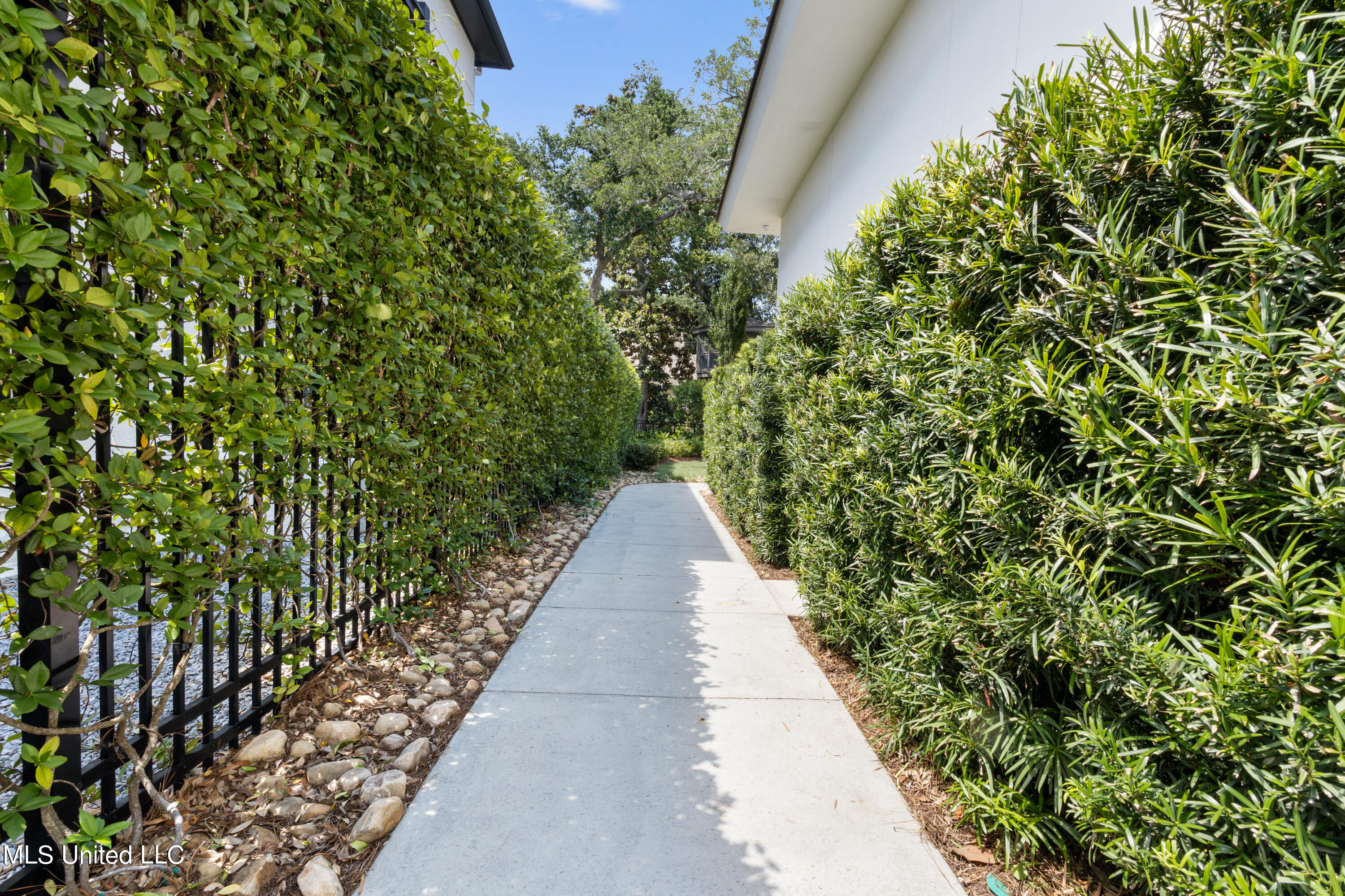 922 E Beach Boulevard Property Photo 116