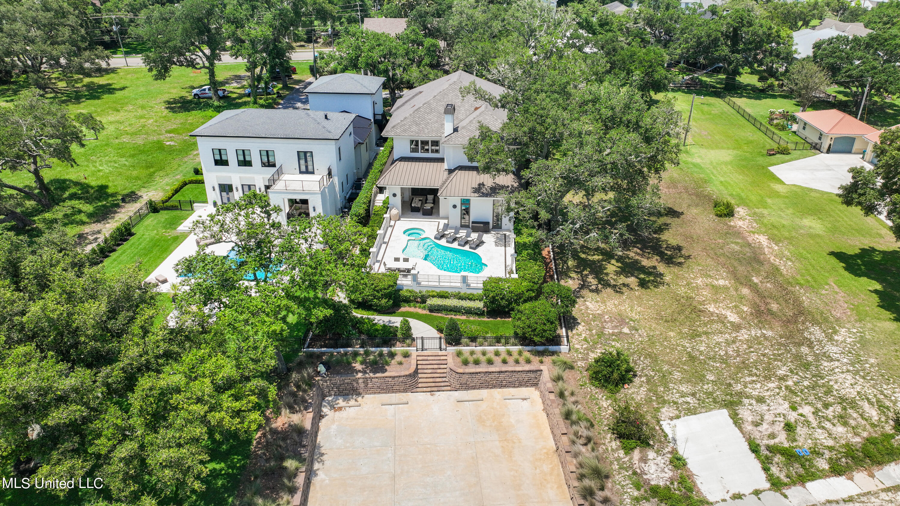 922 E Beach Boulevard Property Photo 127